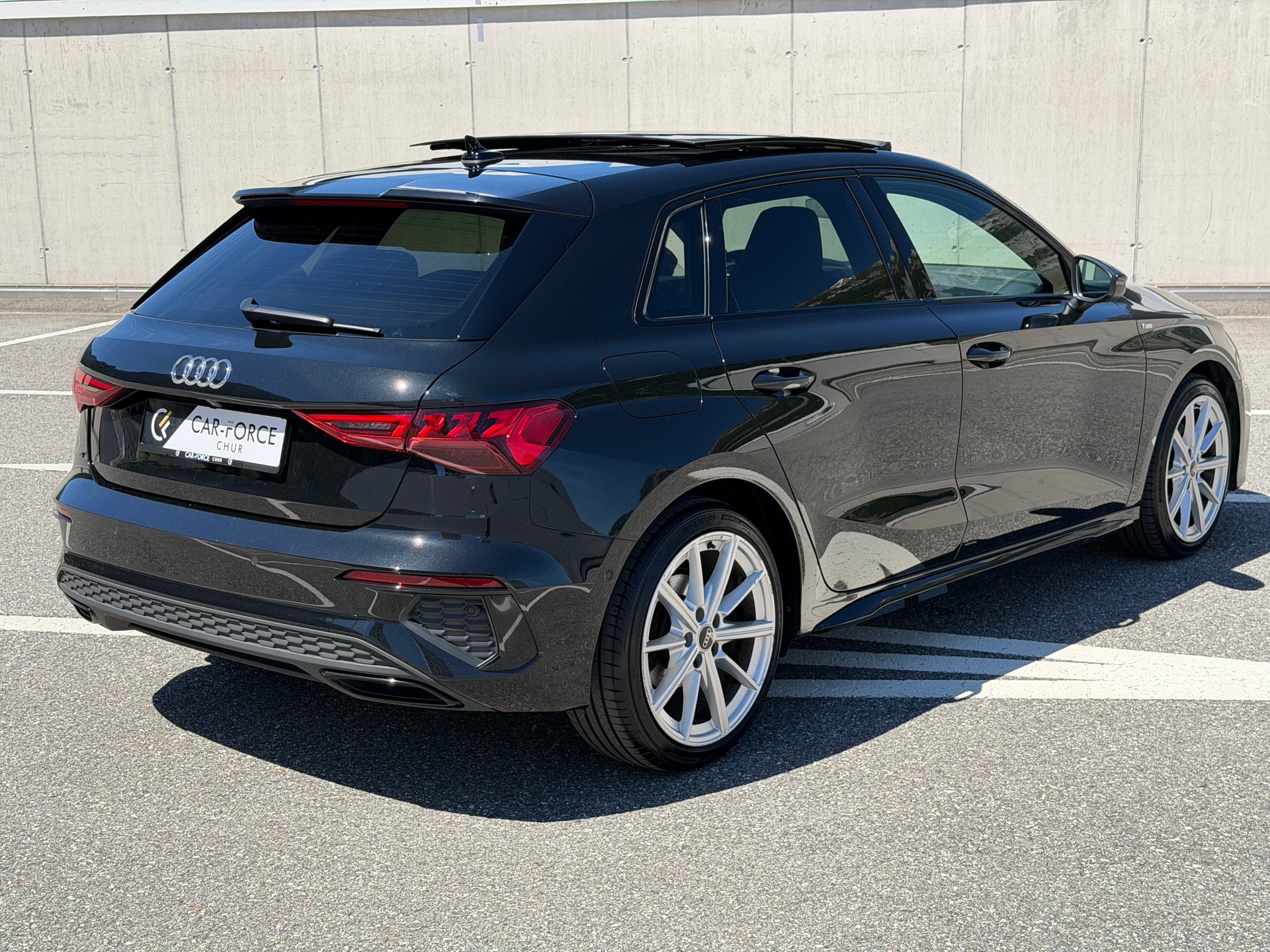 AUDI A3 Sportback 40 TDI S line S-tronic quattro-image-5