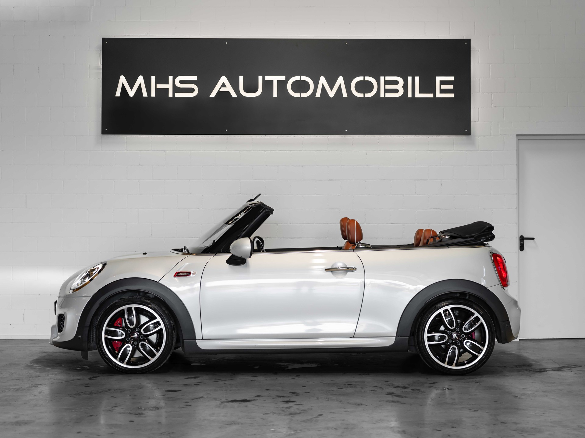 MINI Cooper John Cooper Works Cabriolet Steptronic-showroom-element-2