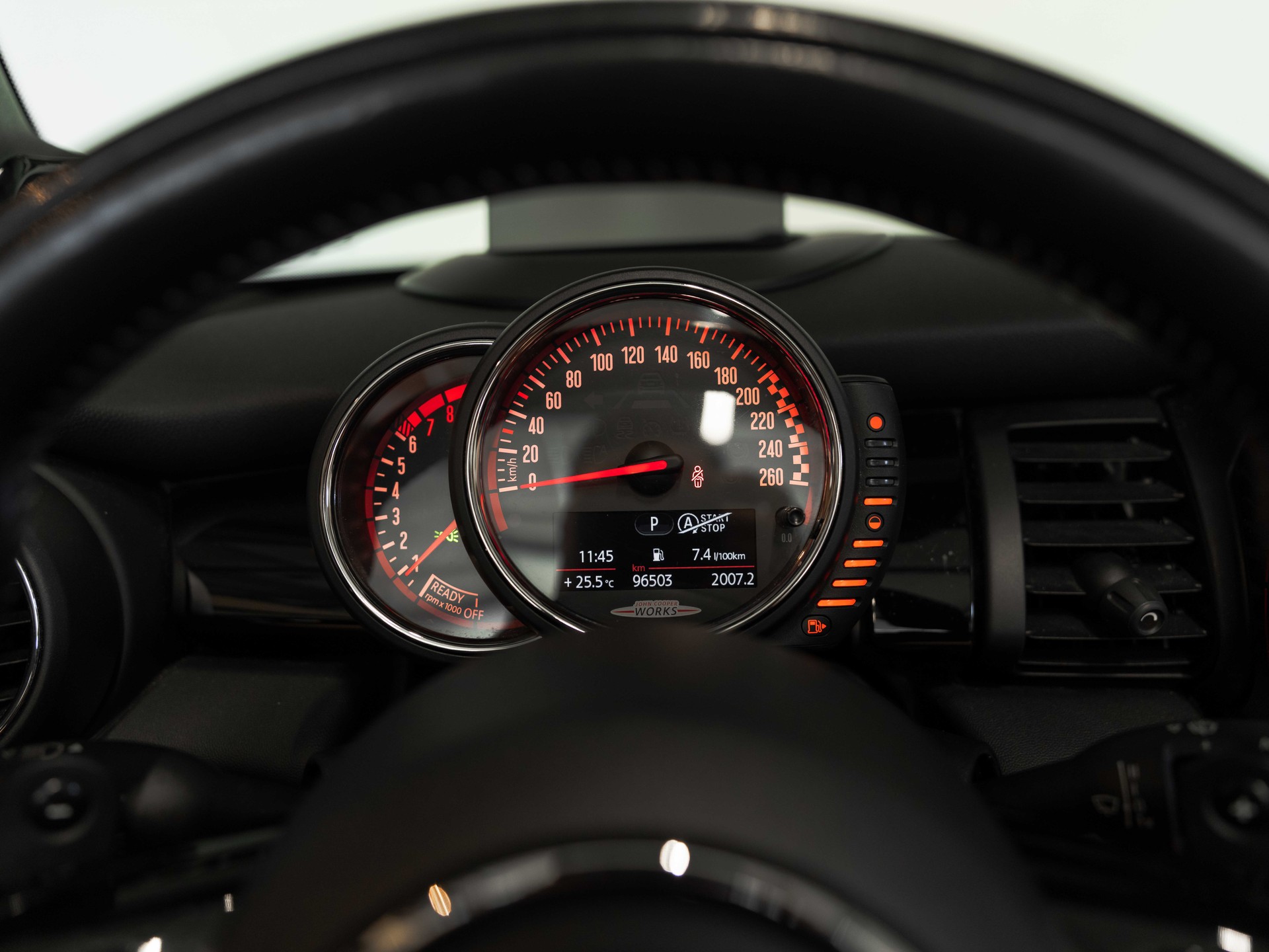 MINI Cooper John Cooper Works Cabriolet Steptronic-image-30