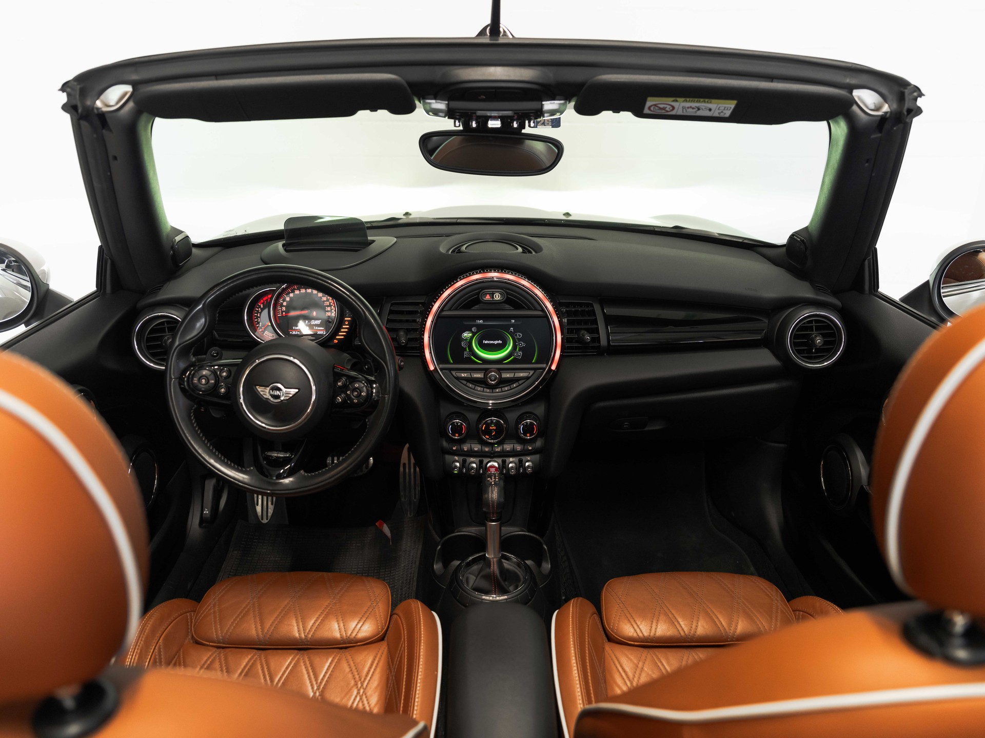 MINI Cooper John Cooper Works Cabriolet Steptronic-image-13