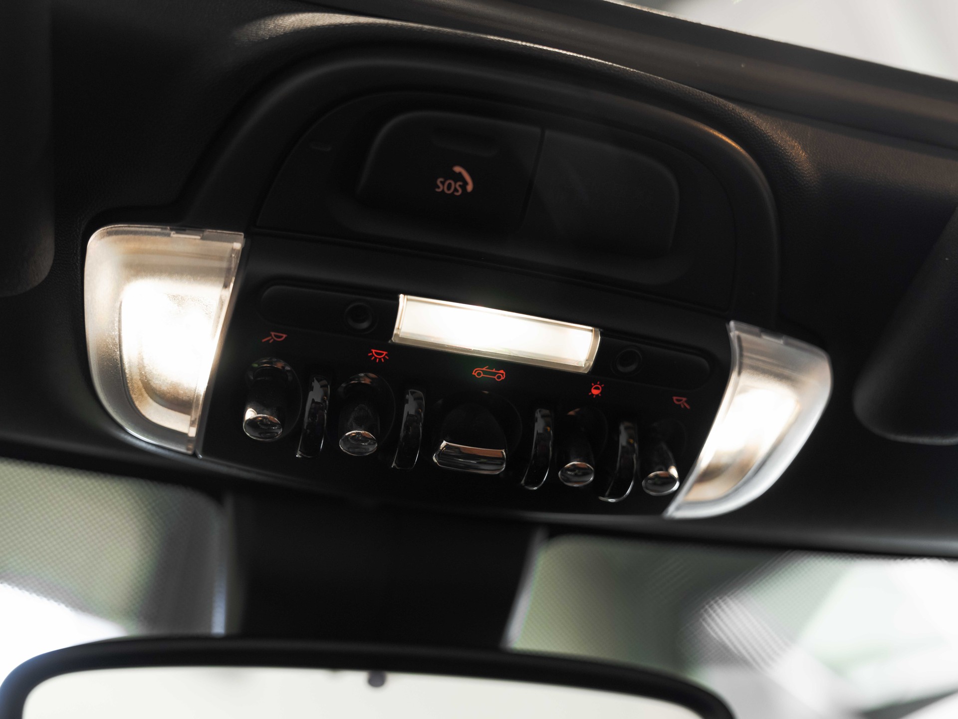 MINI Cooper John Cooper Works Cabriolet Steptronic-image-49