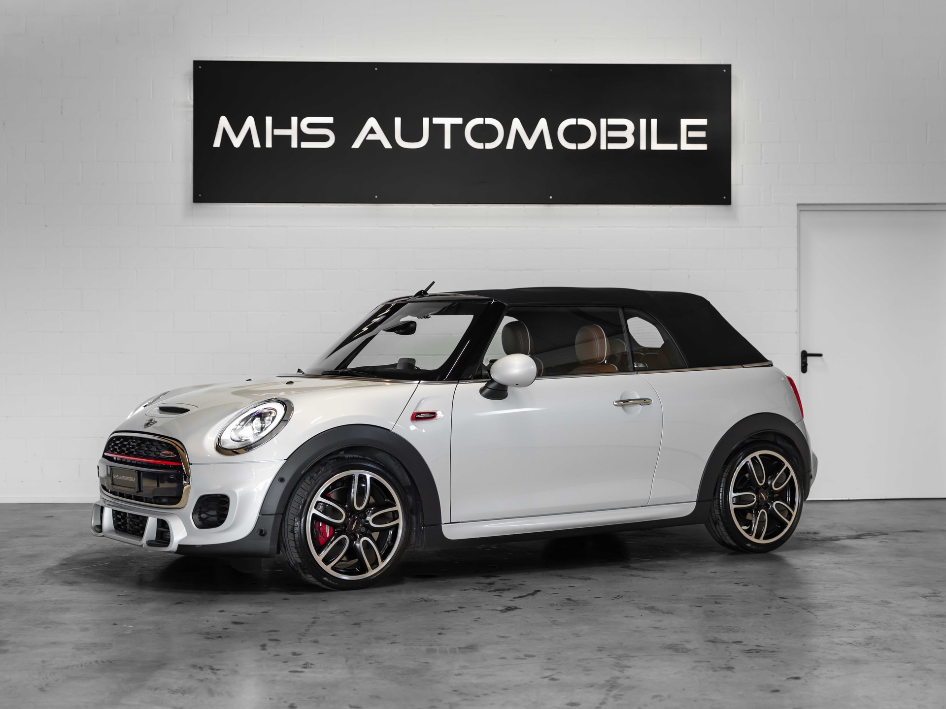 MINI Cooper John Cooper Works Cabriolet Steptronic-showroom-element-1