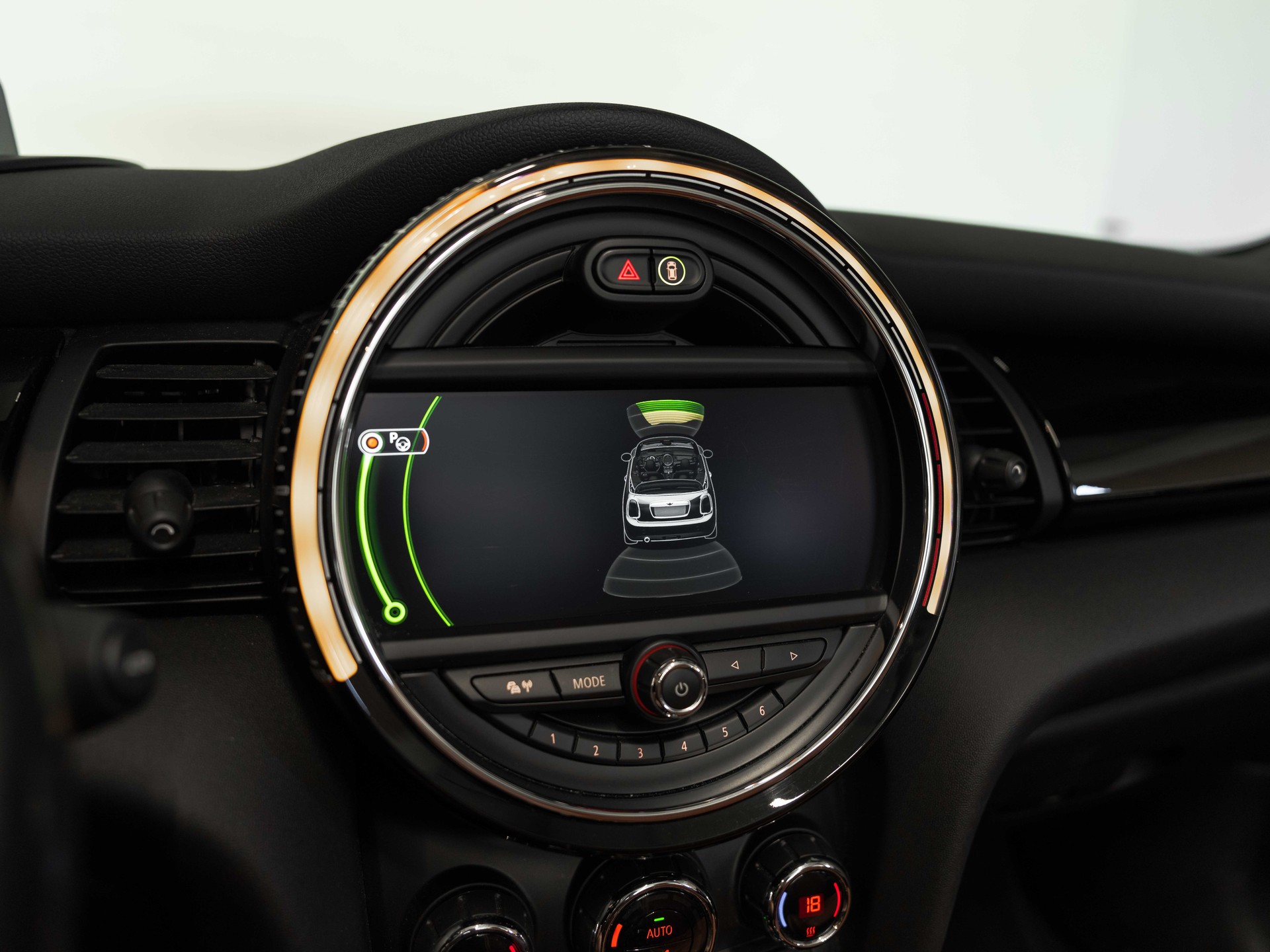 MINI Cooper John Cooper Works Cabriolet Steptronic-image-40
