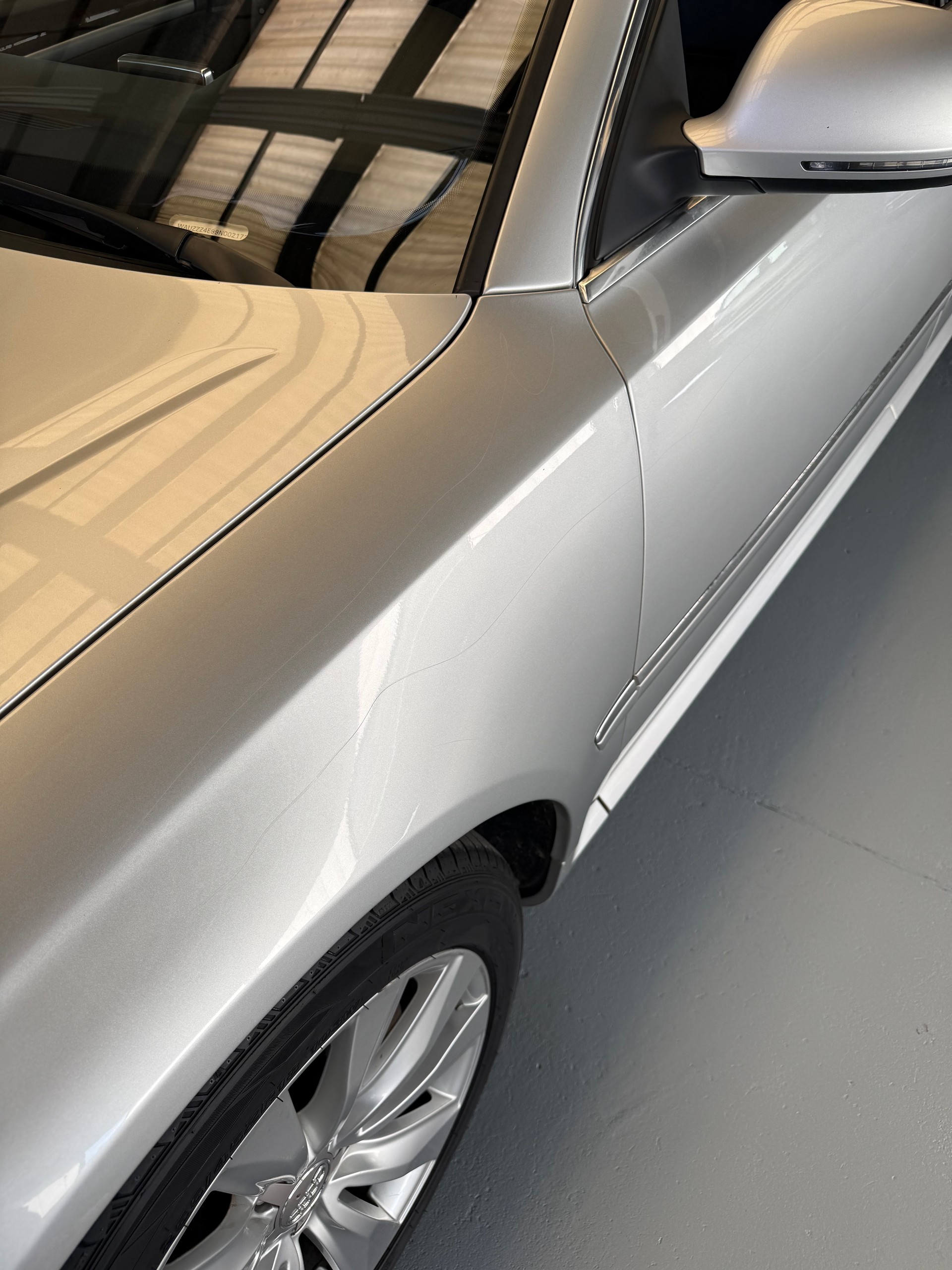 AUDI A8 L 4.2 FSI quattro tiptronic-image-12