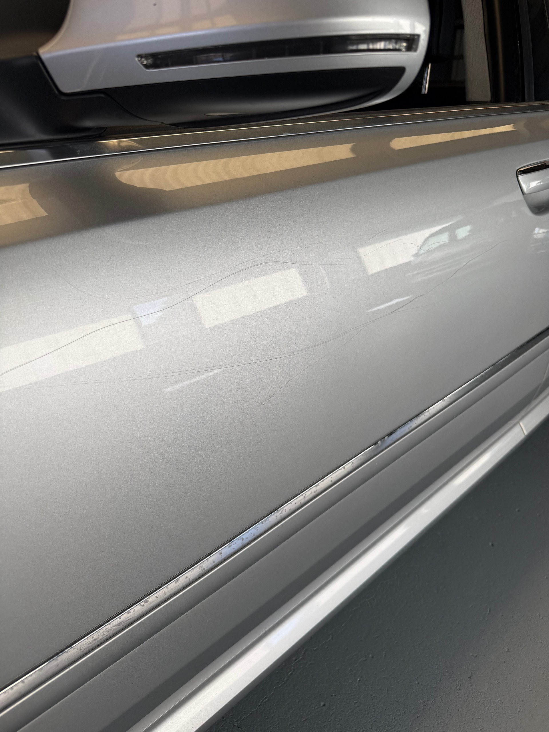 AUDI A8 L 4.2 FSI quattro tiptronic-image-13