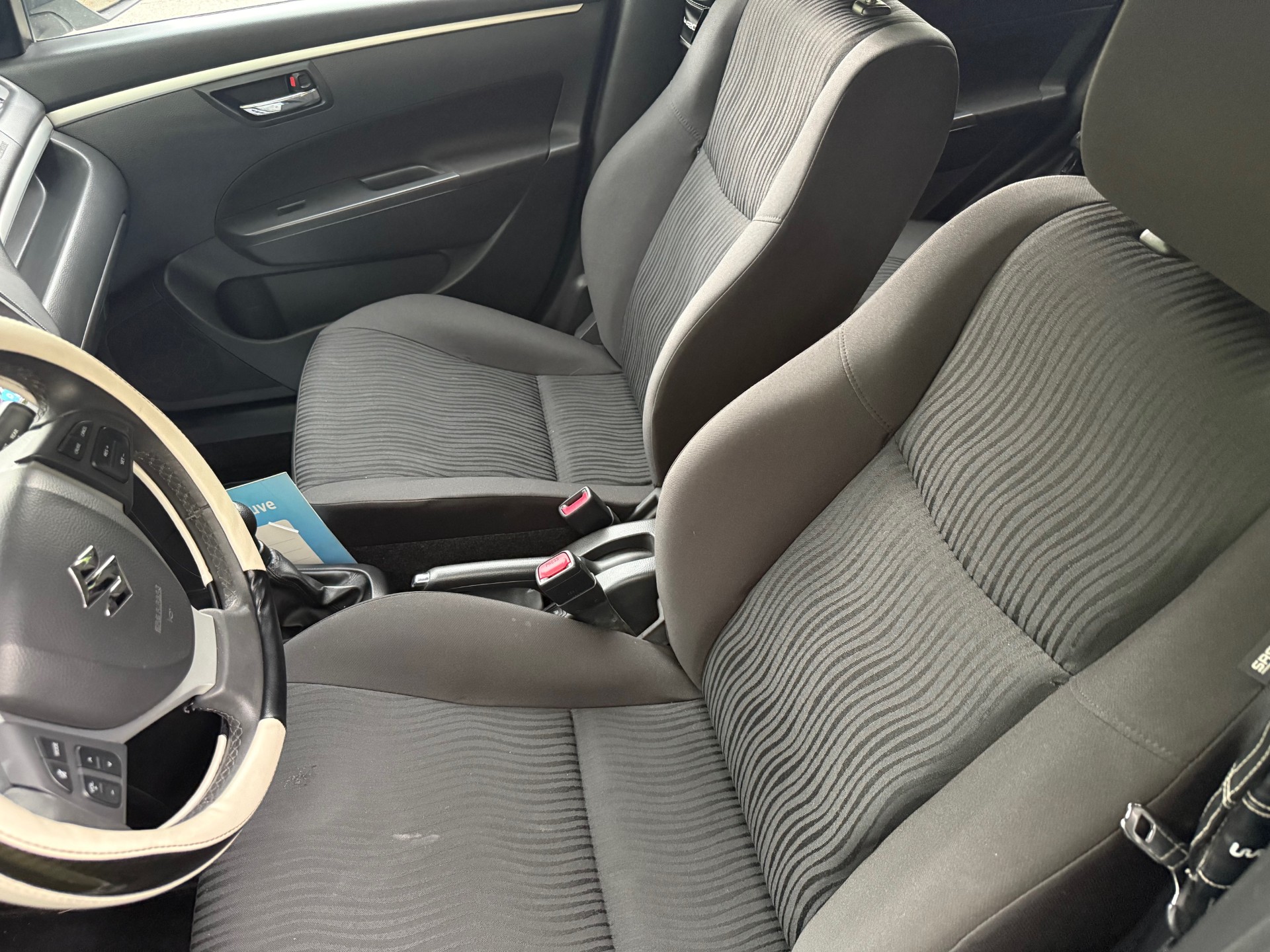 SUZUKI Swift 1.2i 16V GL Indigo-image-6
