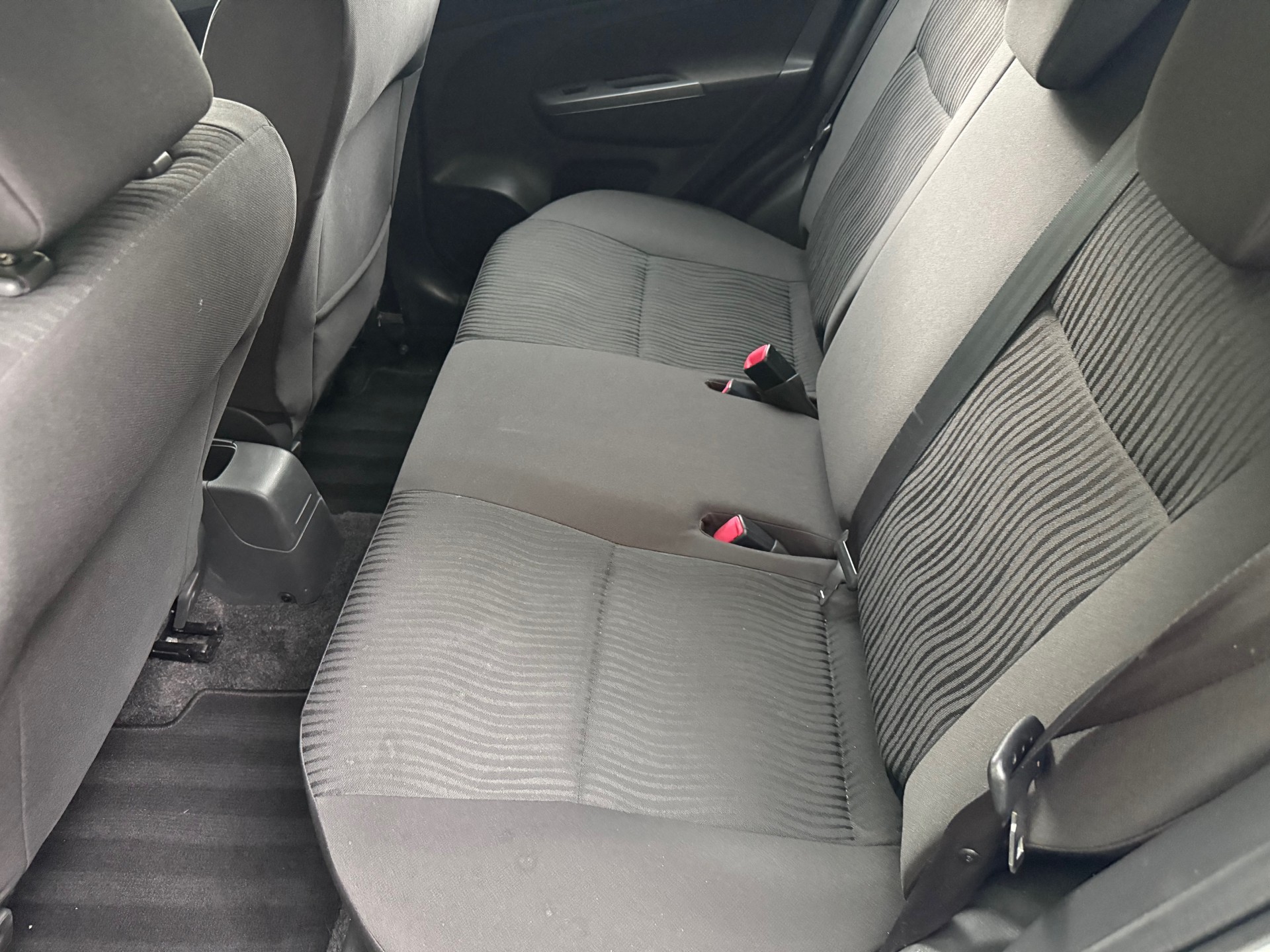 SUZUKI Swift 1.2i 16V GL Indigo-image-9