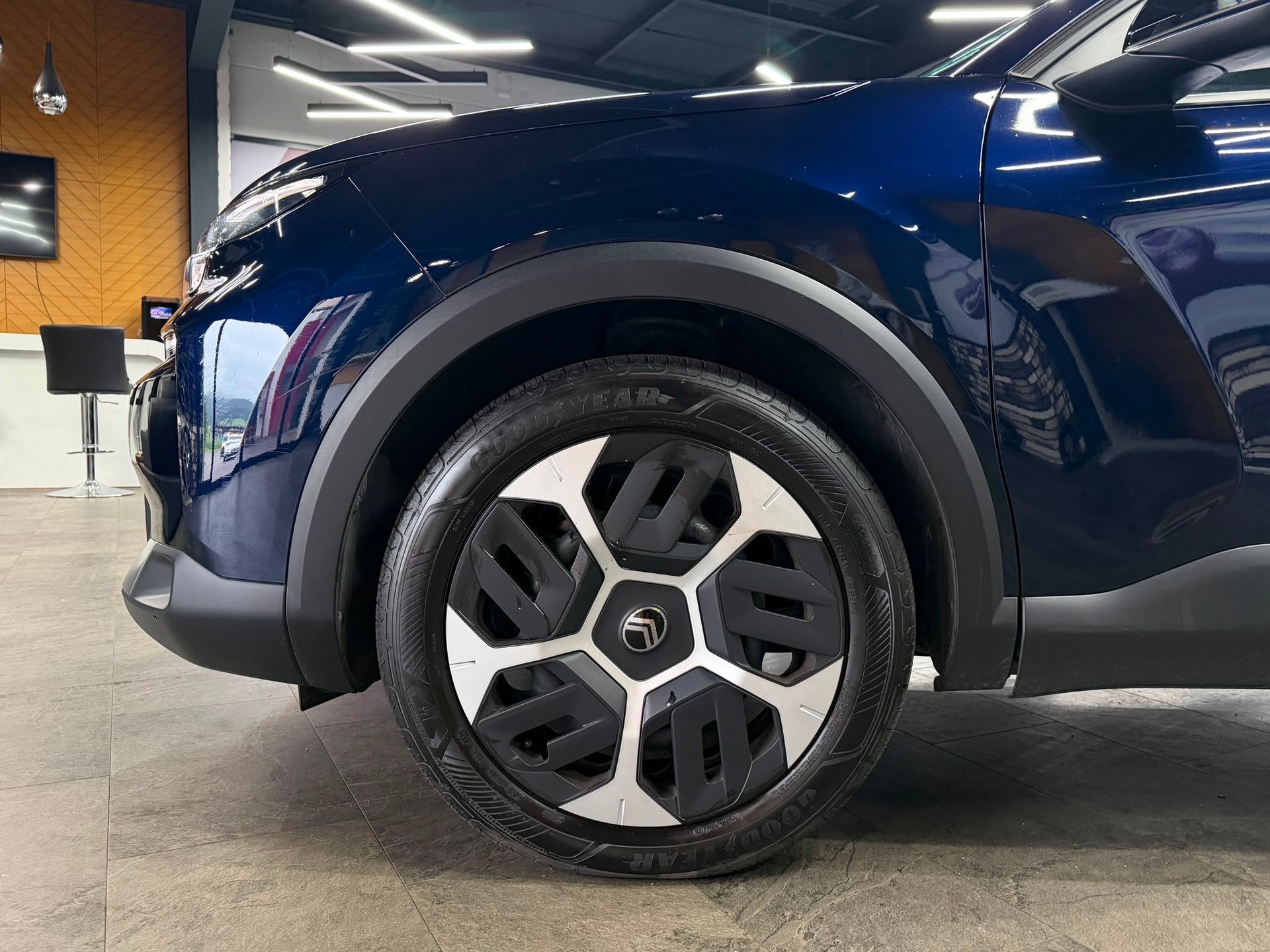 CITROEN C4 1.2 130 Plus EAT8-image-8
