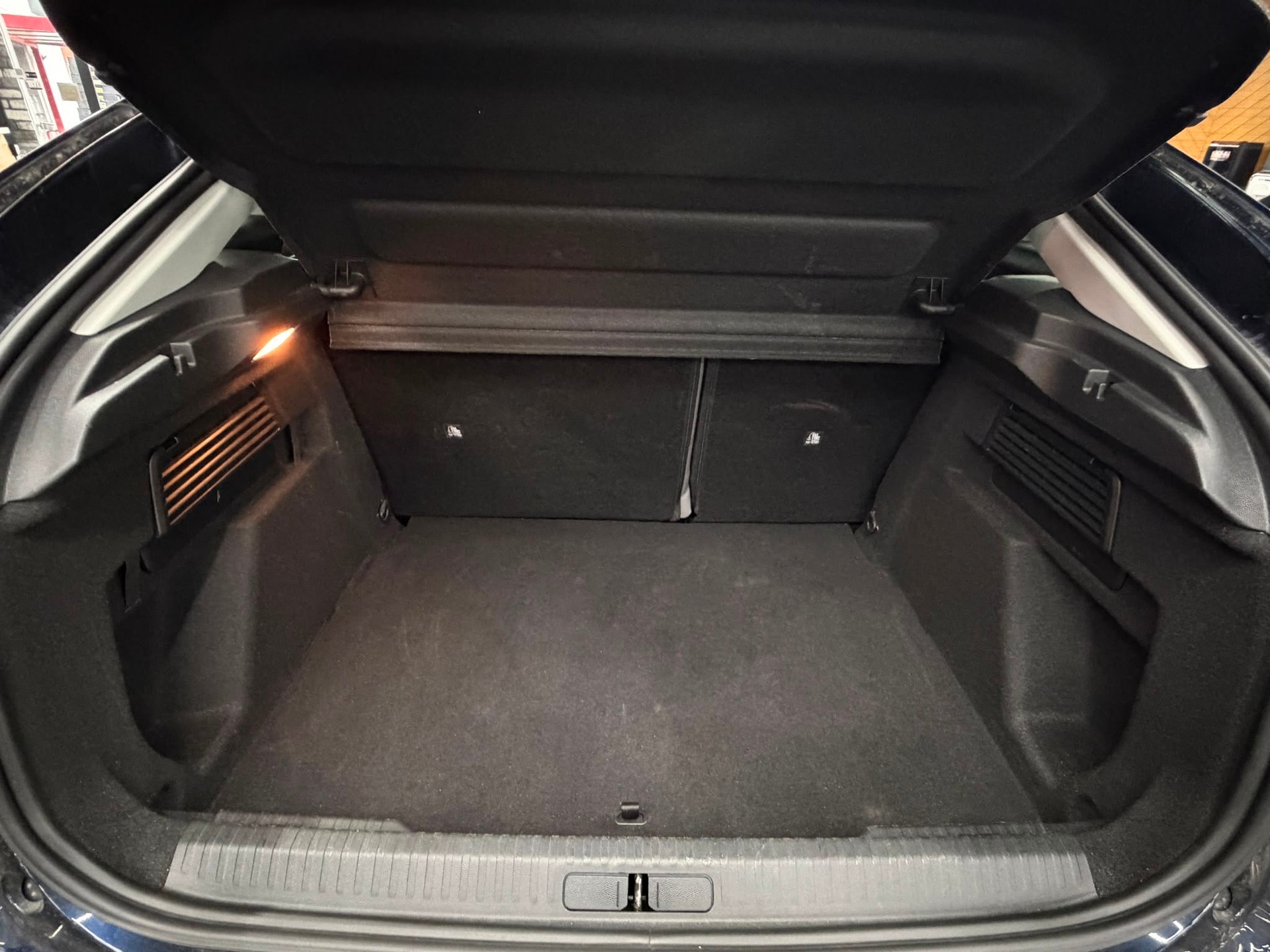 CITROEN C4 1.2 130 Plus EAT8-image-13