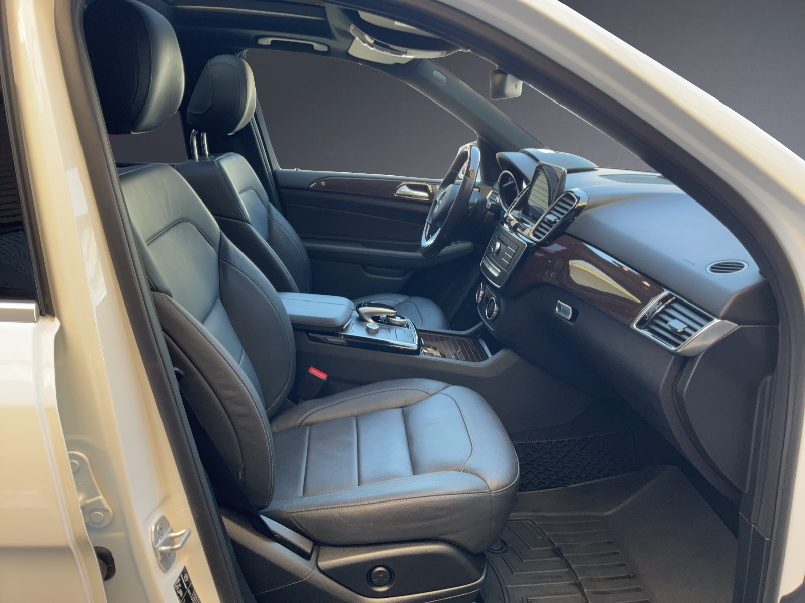 MERCEDES-BENZ GLE 250 d Executive 4M-image-7