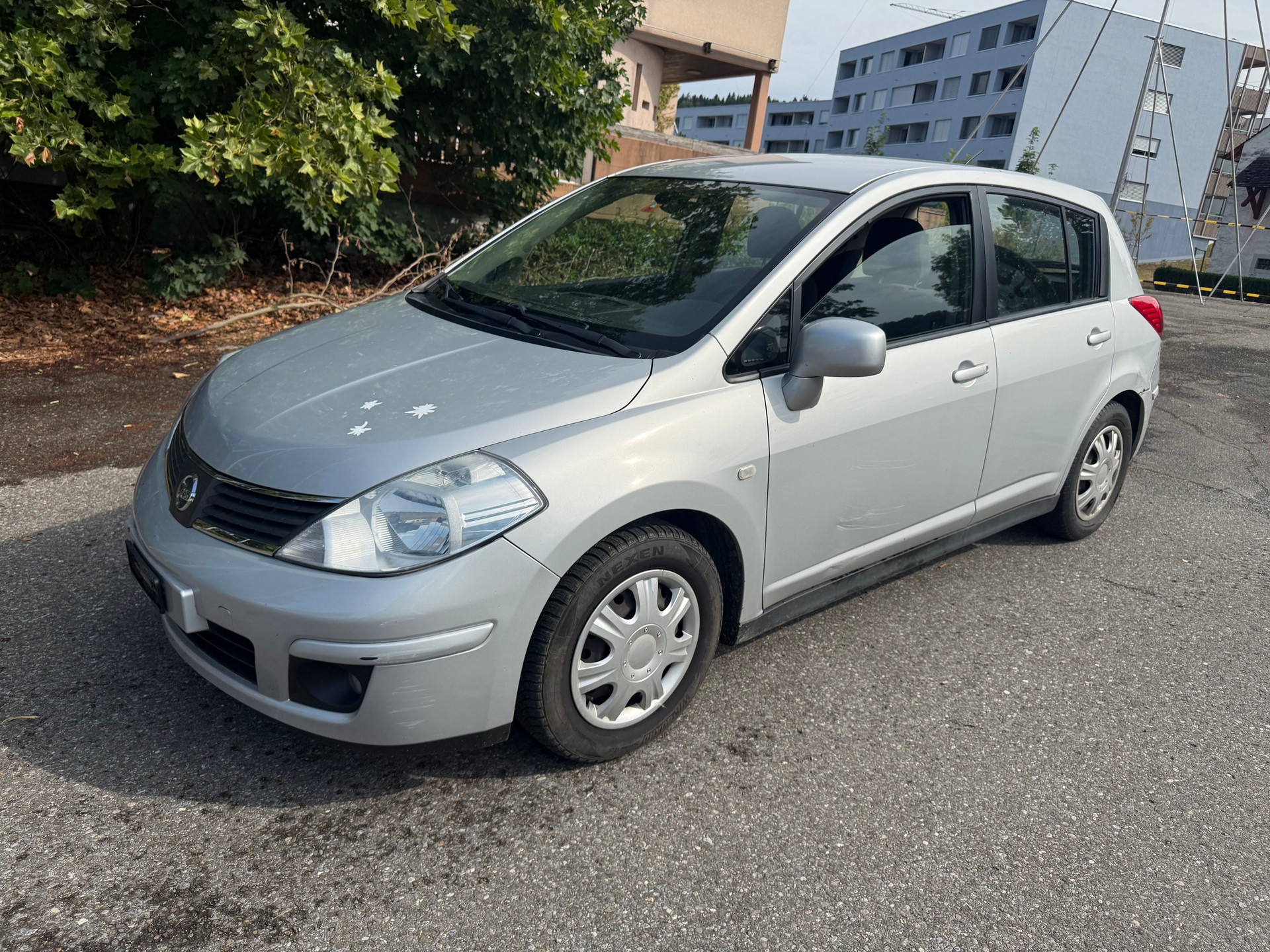 NISSAN Tiida 1.6 acenta Automatic