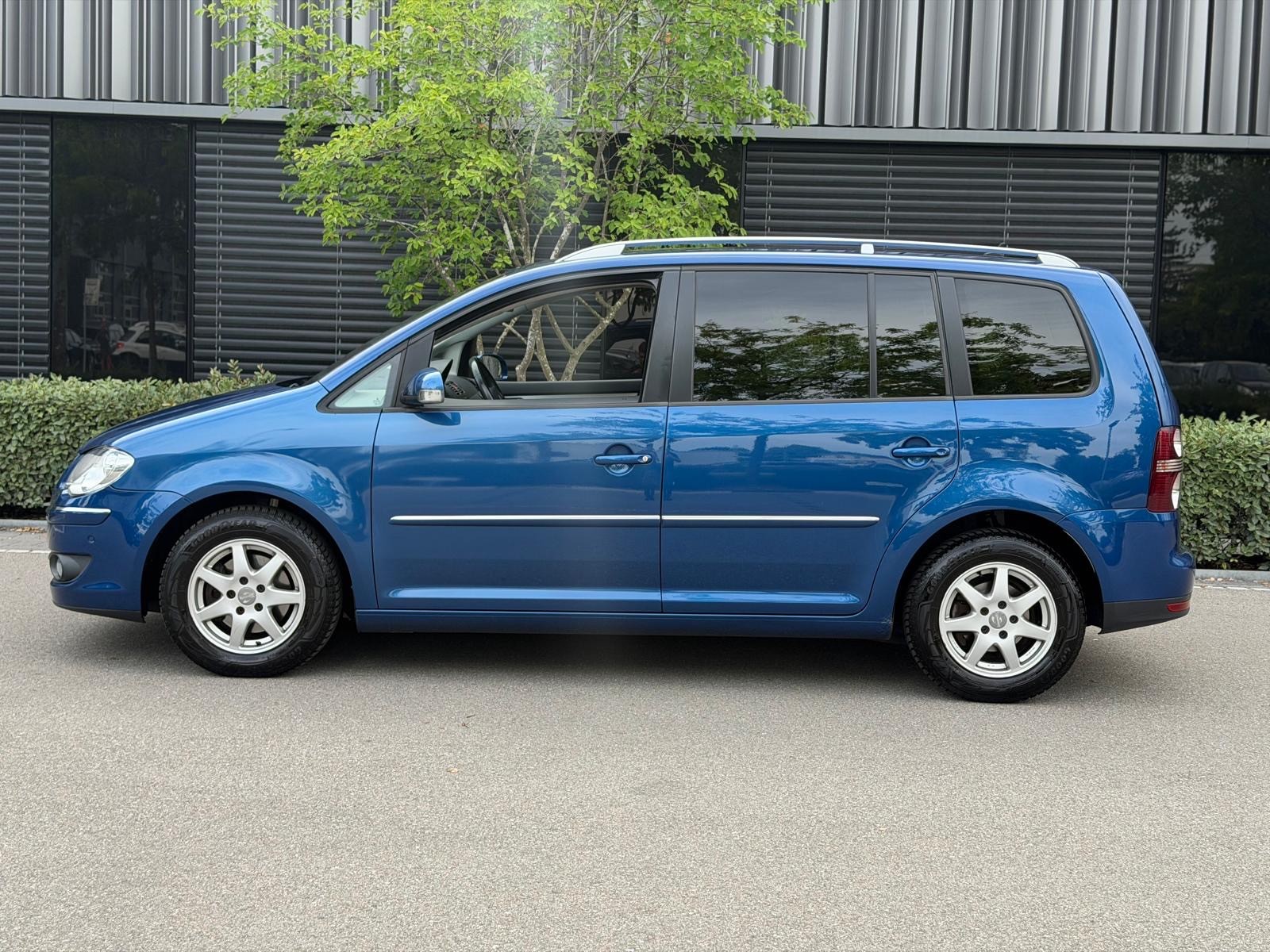 VW Touran 1.4 TSI Highline-image-2