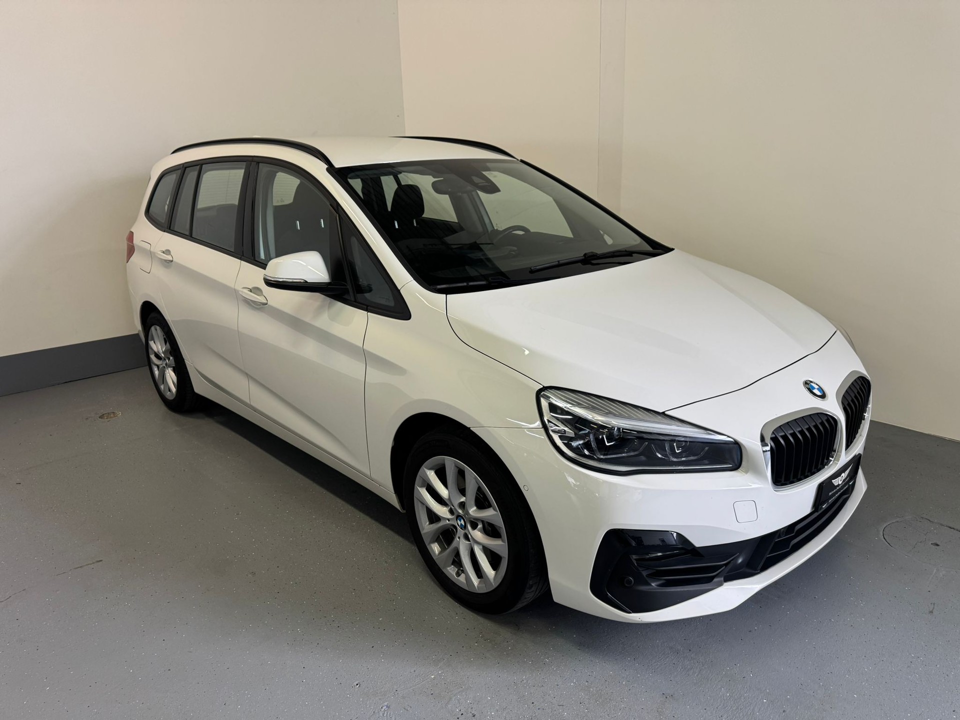 BMW 218d xDrive Gran Tourer Steptronic-showroom-element-1