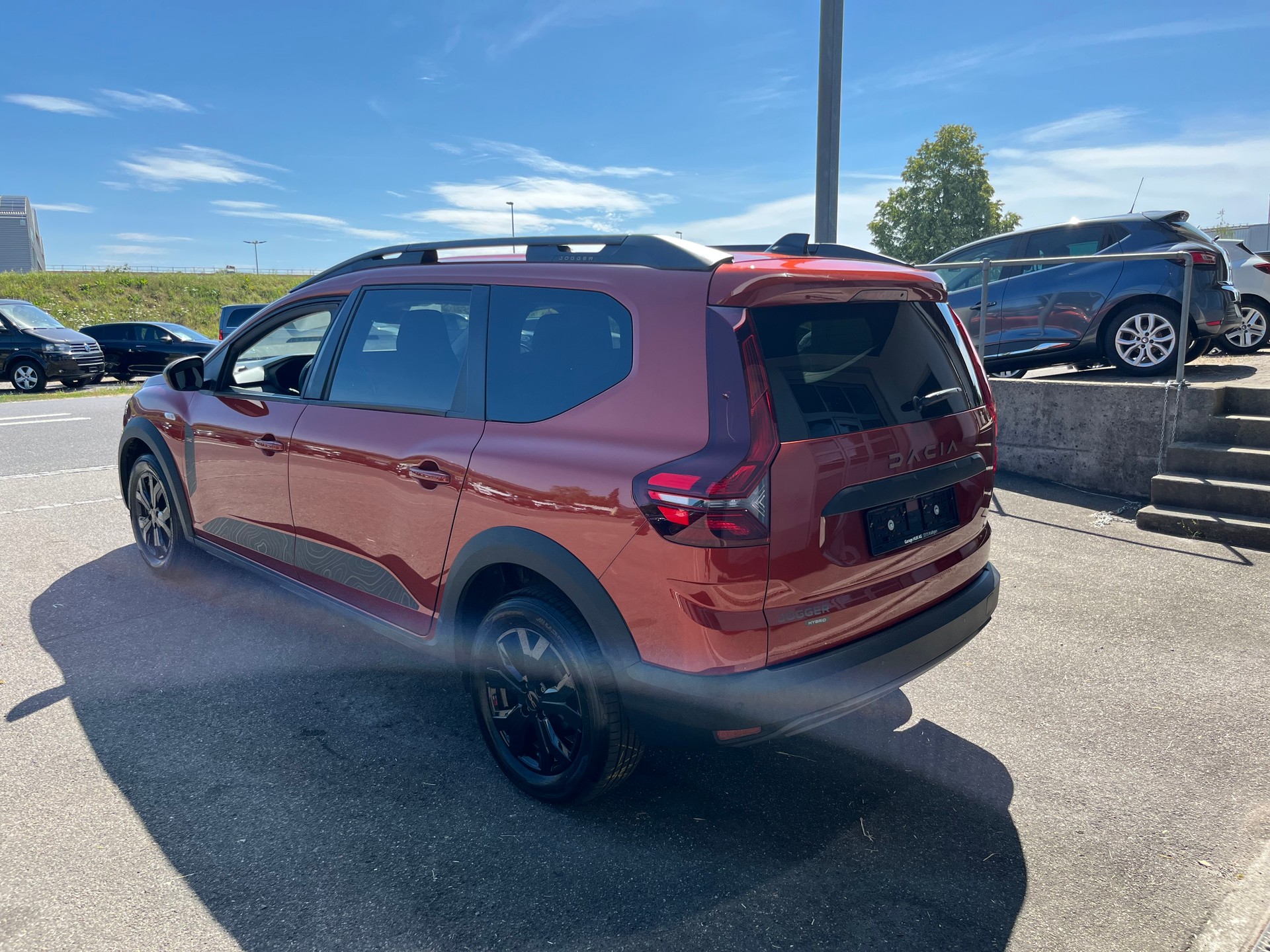 DACIA Jogger HEV 140 Extreme+++FORTLAUFENDE NEUWAGENGARANTIE+++-showroom-element-1