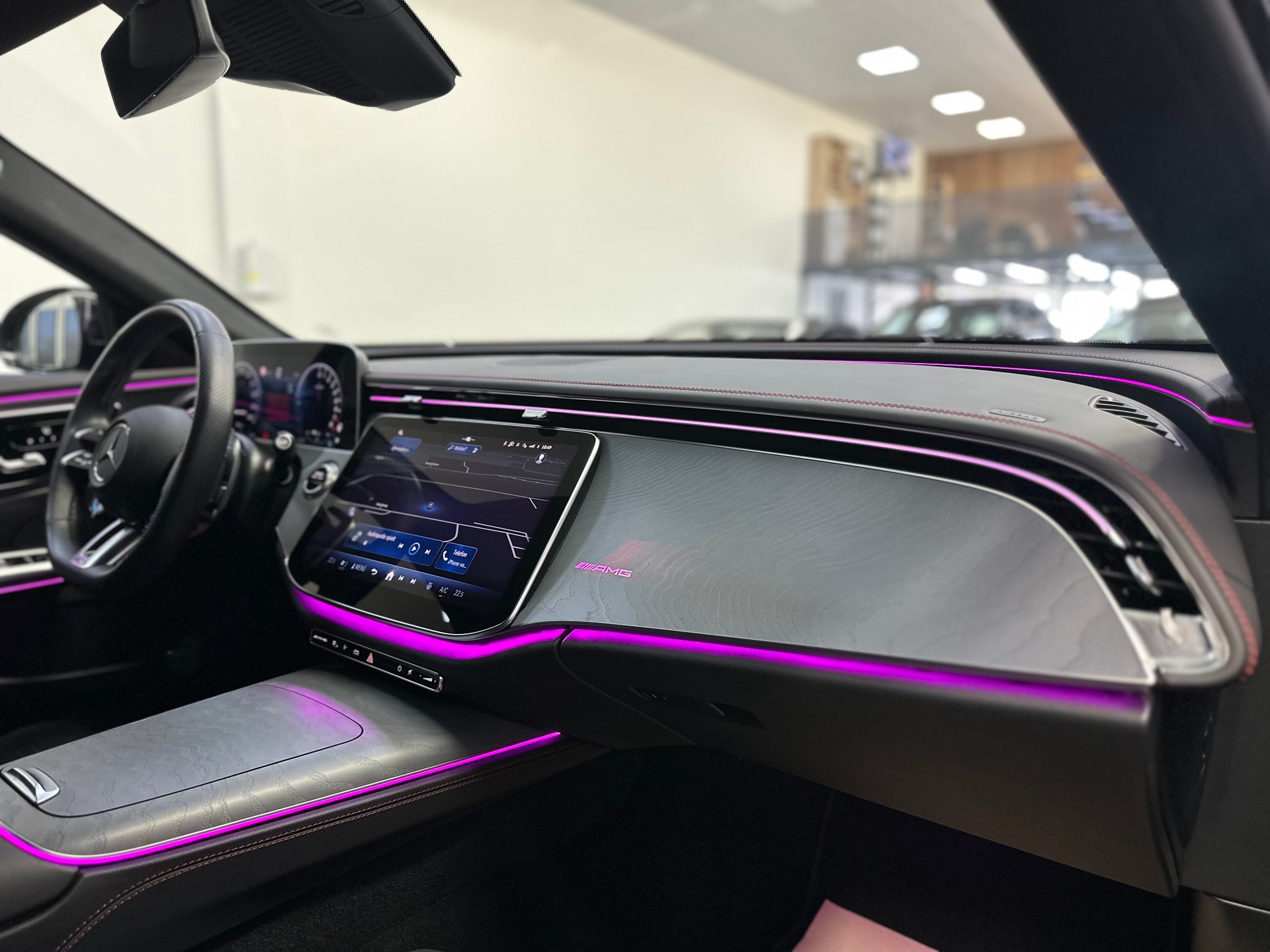 MERCEDES-BENZ E 53 Hybrid T 4Matic+ 9G-Tronic-image-18