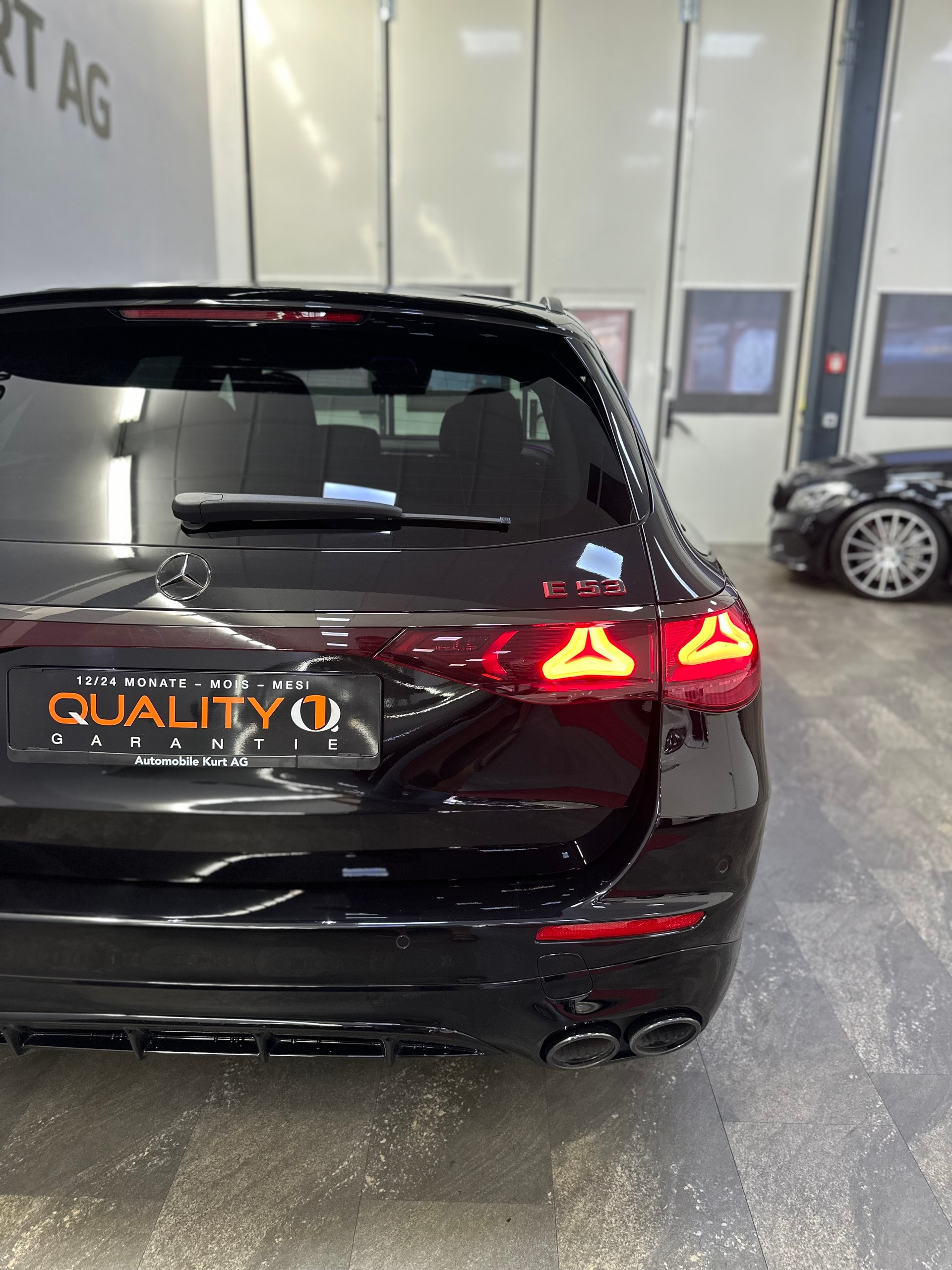 MERCEDES-BENZ E 53 Hybrid T 4Matic+ 9G-Tronic-image-12
