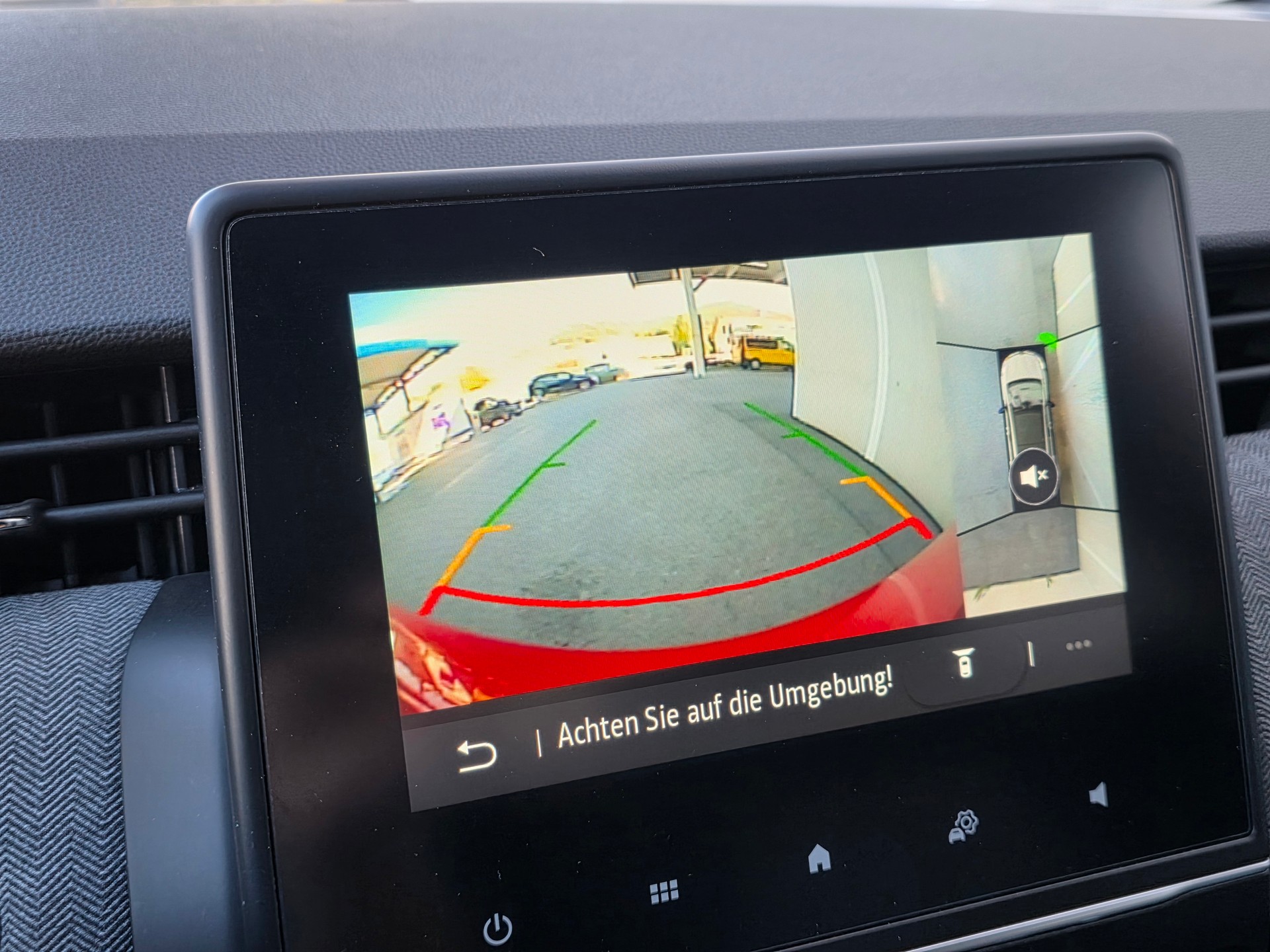 RENAULT Clio 1.0 Techno-image-9