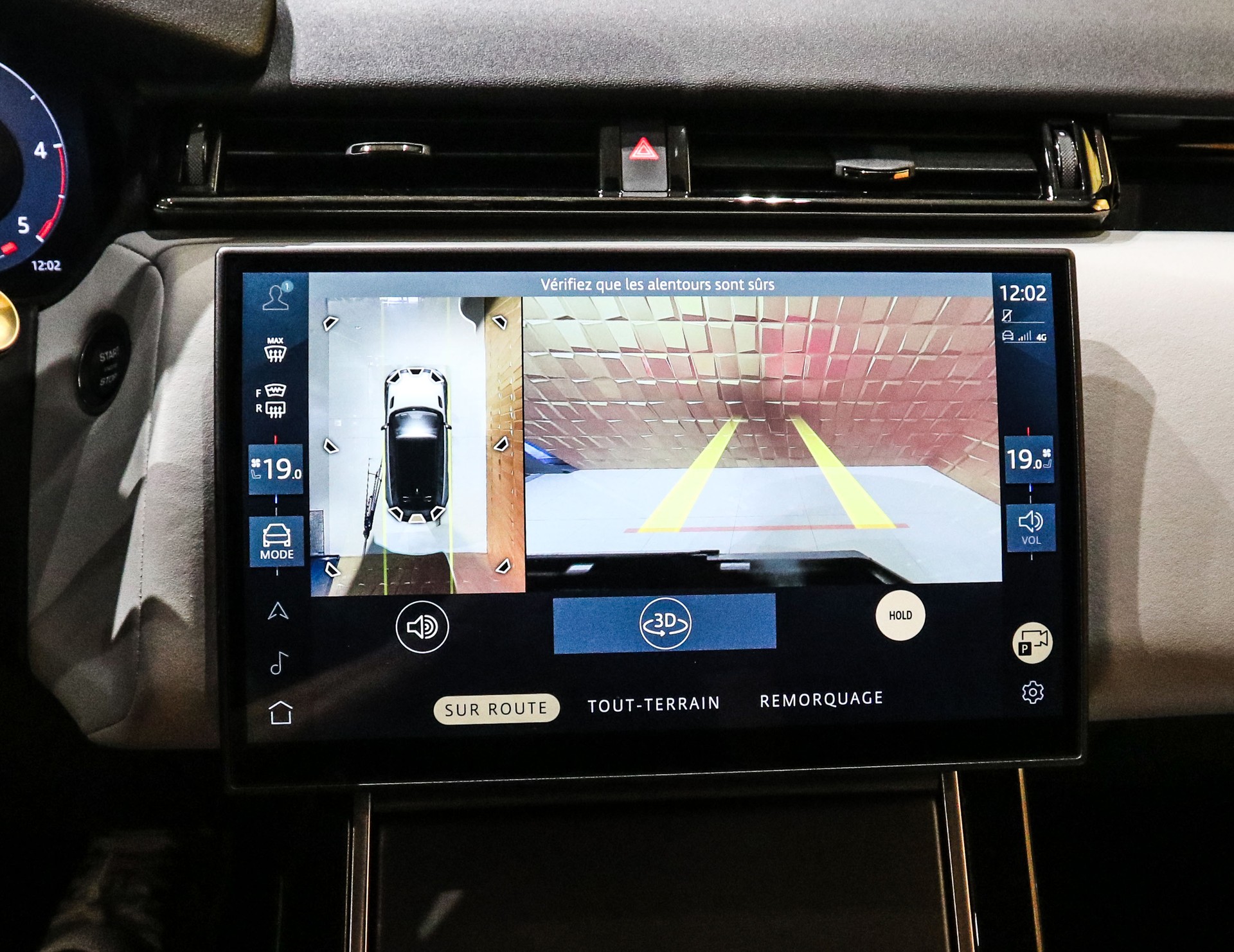 LAND ROVER Range Rover Velar D300 I6 MHEV HSE Dynamic-image-17