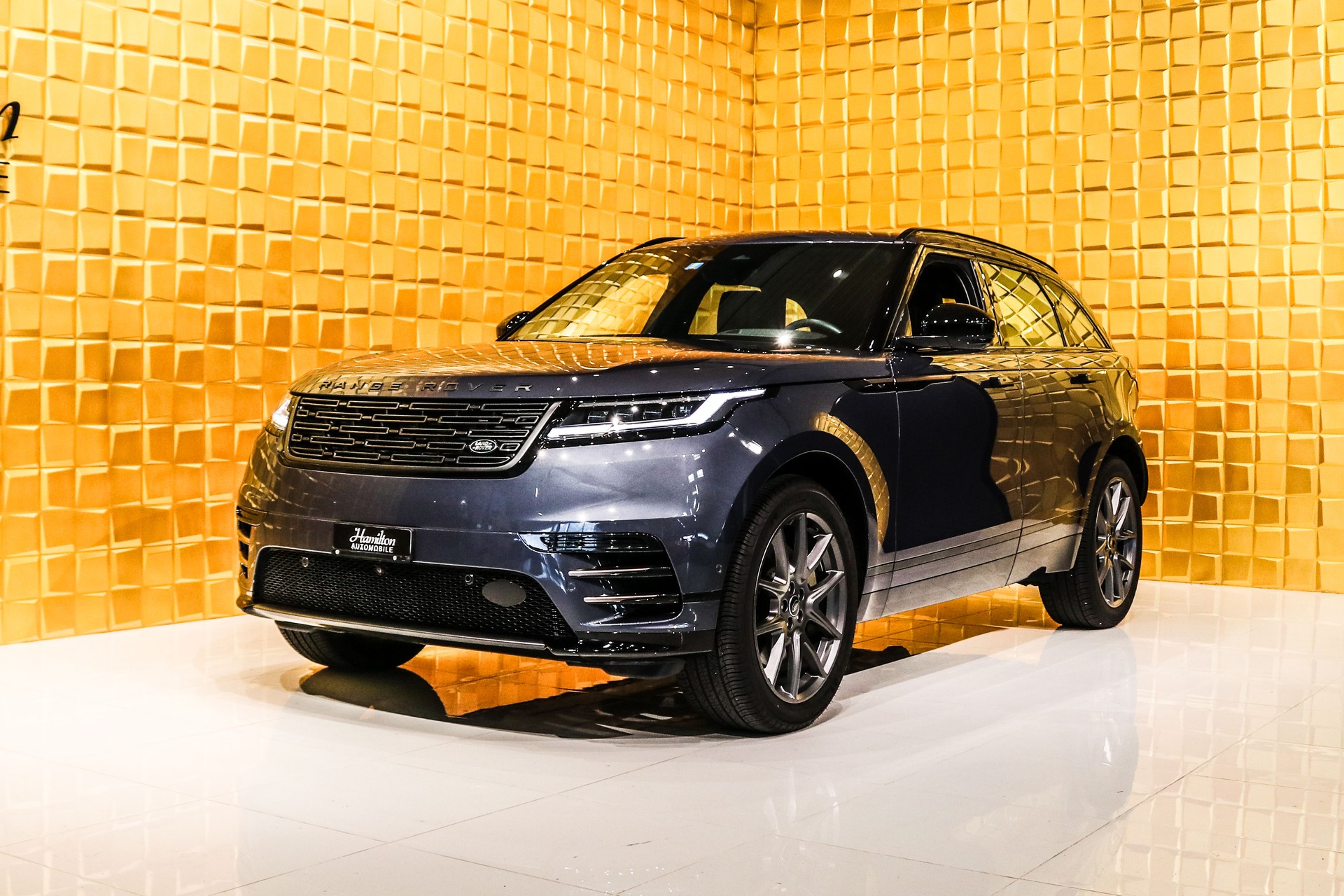 LAND ROVER Range Rover Velar D300 I6 MHEV HSE Dynamic-showroom-element-3