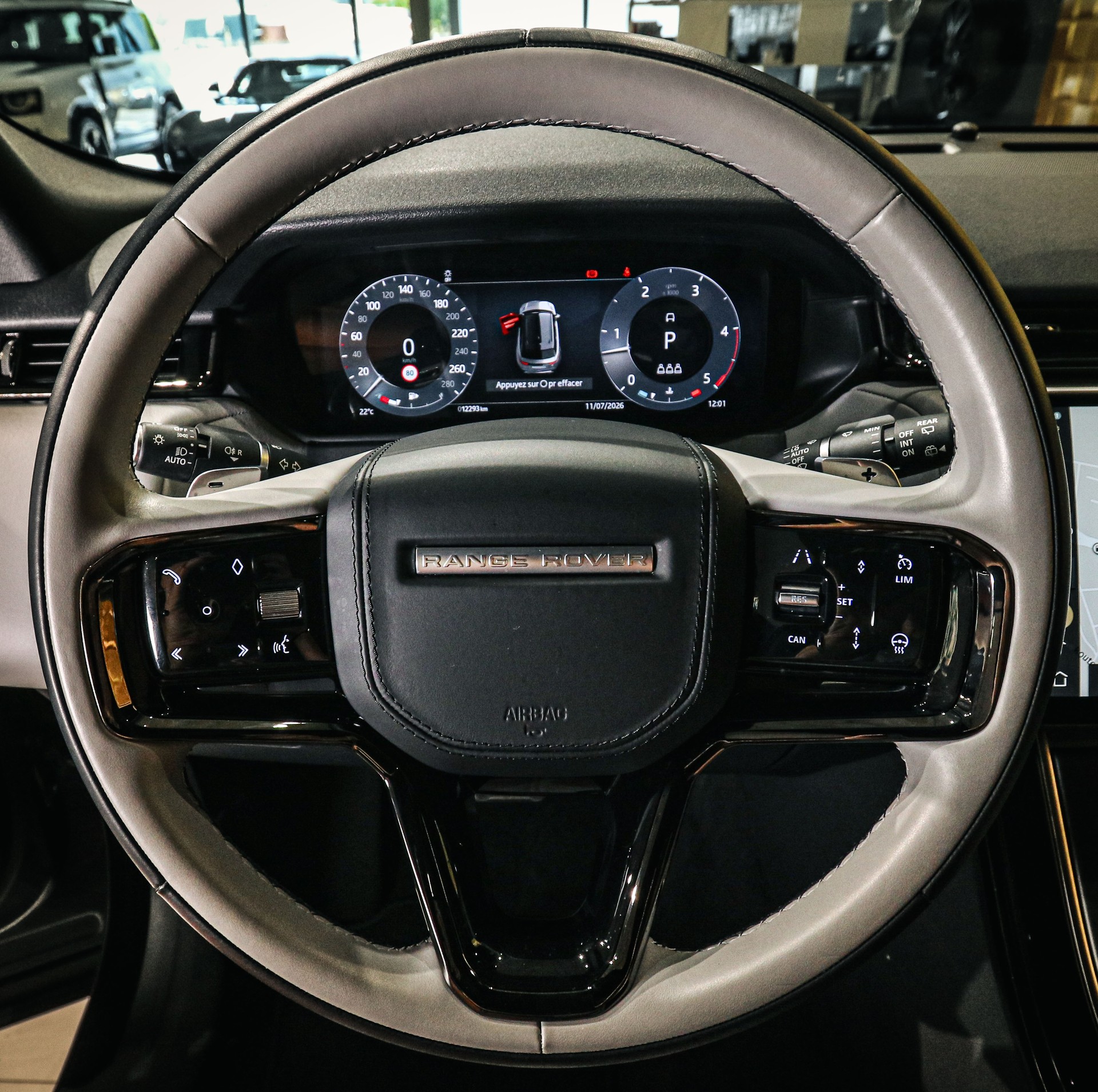 LAND ROVER Range Rover Velar D300 I6 MHEV HSE Dynamic-image-12
