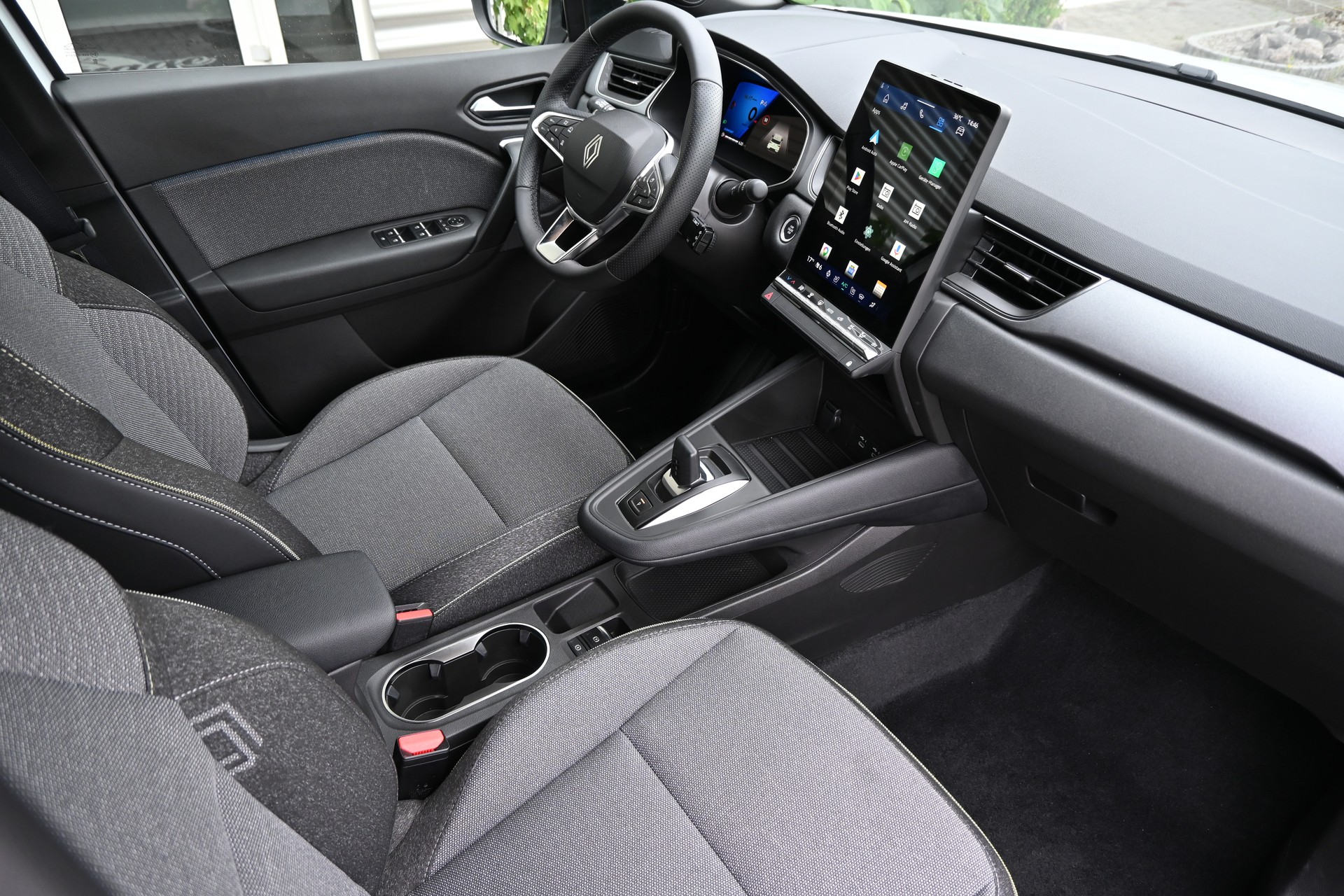RENAULT Symbioz 1.4 Techno EDC Automat 140PS-image-11
