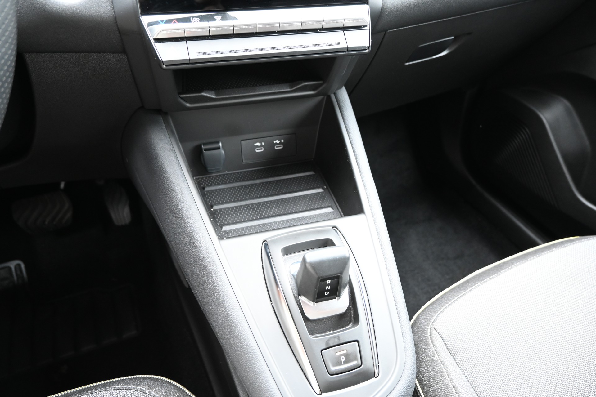 RENAULT Symbioz 1.4 Techno EDC Automat 140PS-image-17