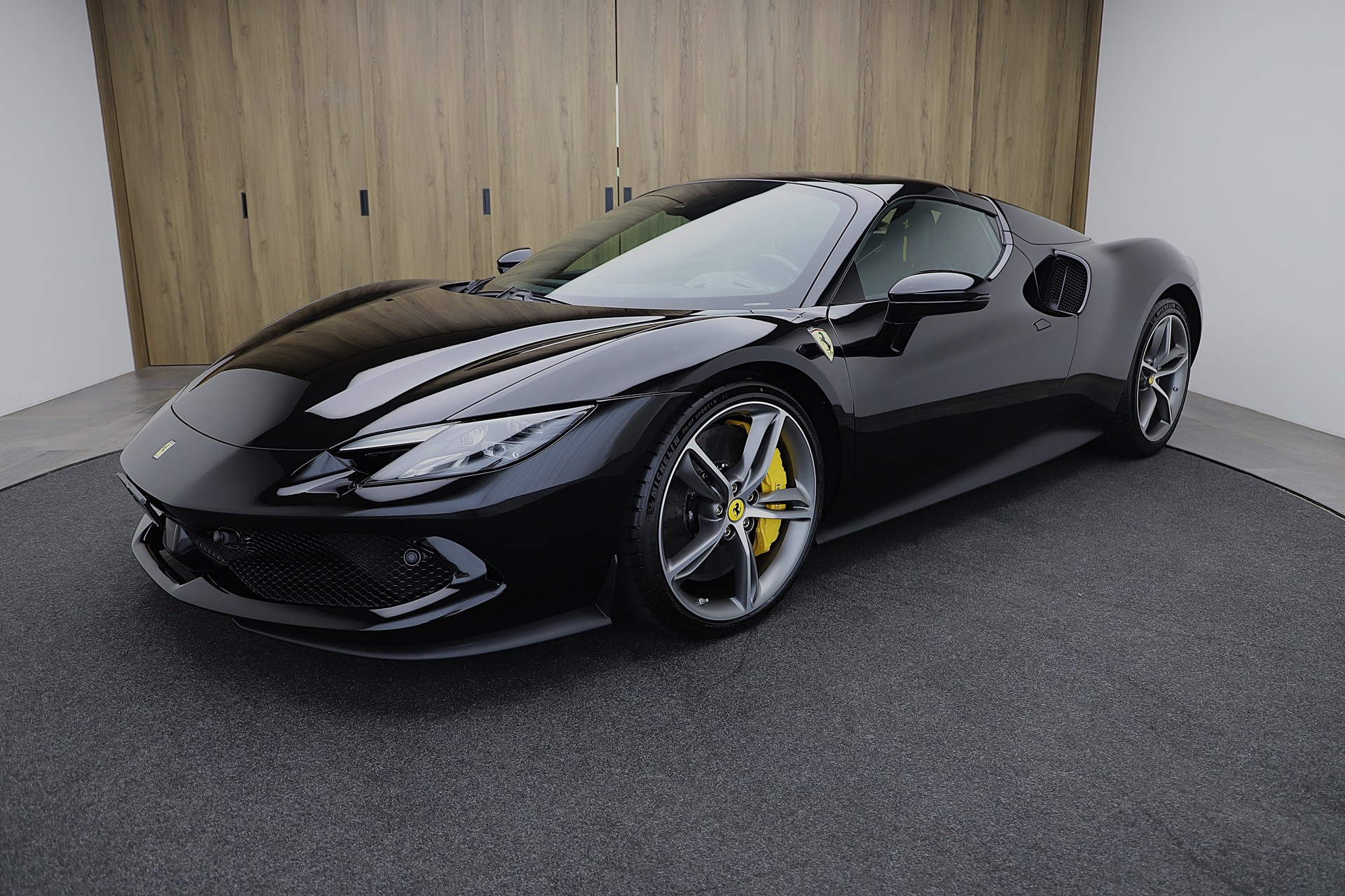 FERRARI 296 GTS-image-1