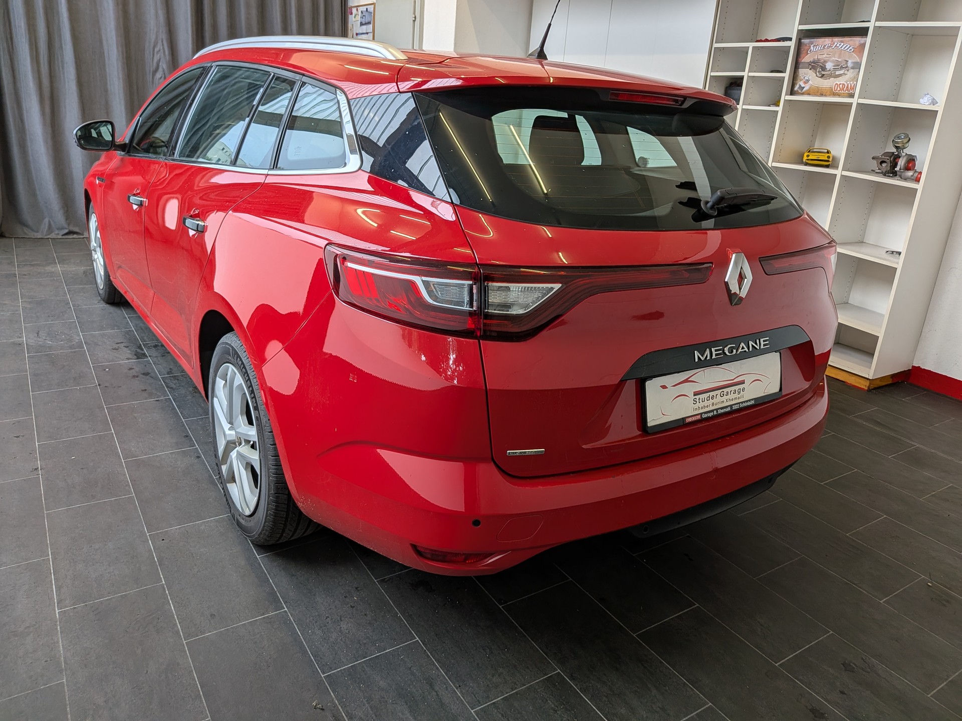 RENAULT Mégane Grandtour 1.5 dCi GT Line EDC-image-4