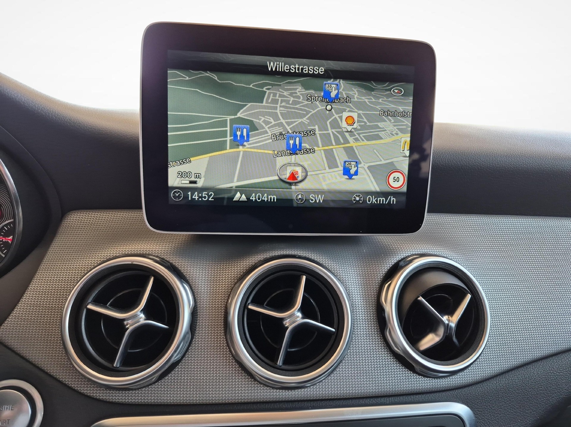 MERCEDES-BENZ GLA 200 Urban / ab 3,99% Leasing bei Abschluss einer Protect Autoversicherung-image-13