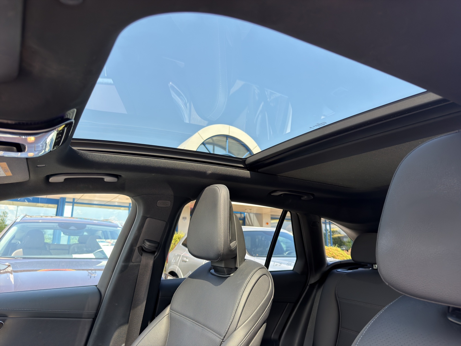 MERCEDES-BENZ GLC 300 e 4Matic 9G-Tronic-image-15