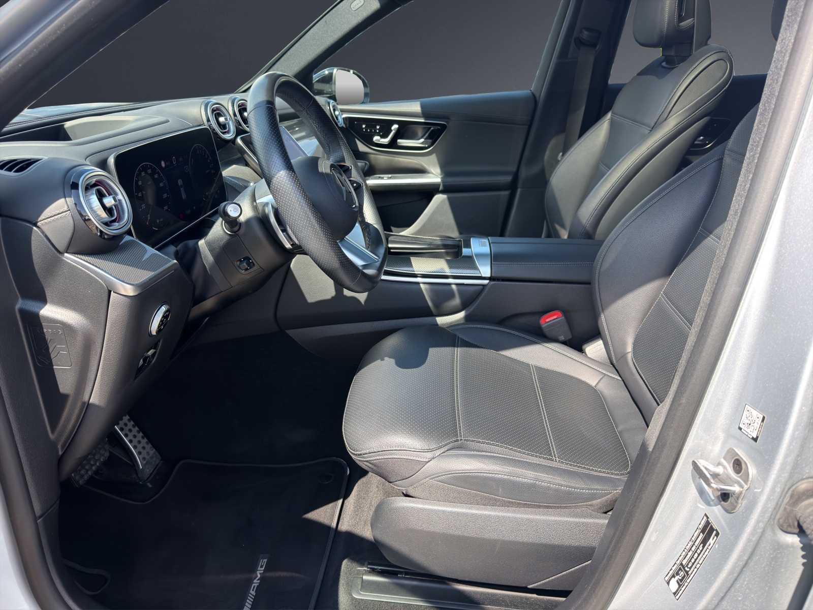 MERCEDES-BENZ GLC 300 e 4Matic 9G-Tronic-image-5