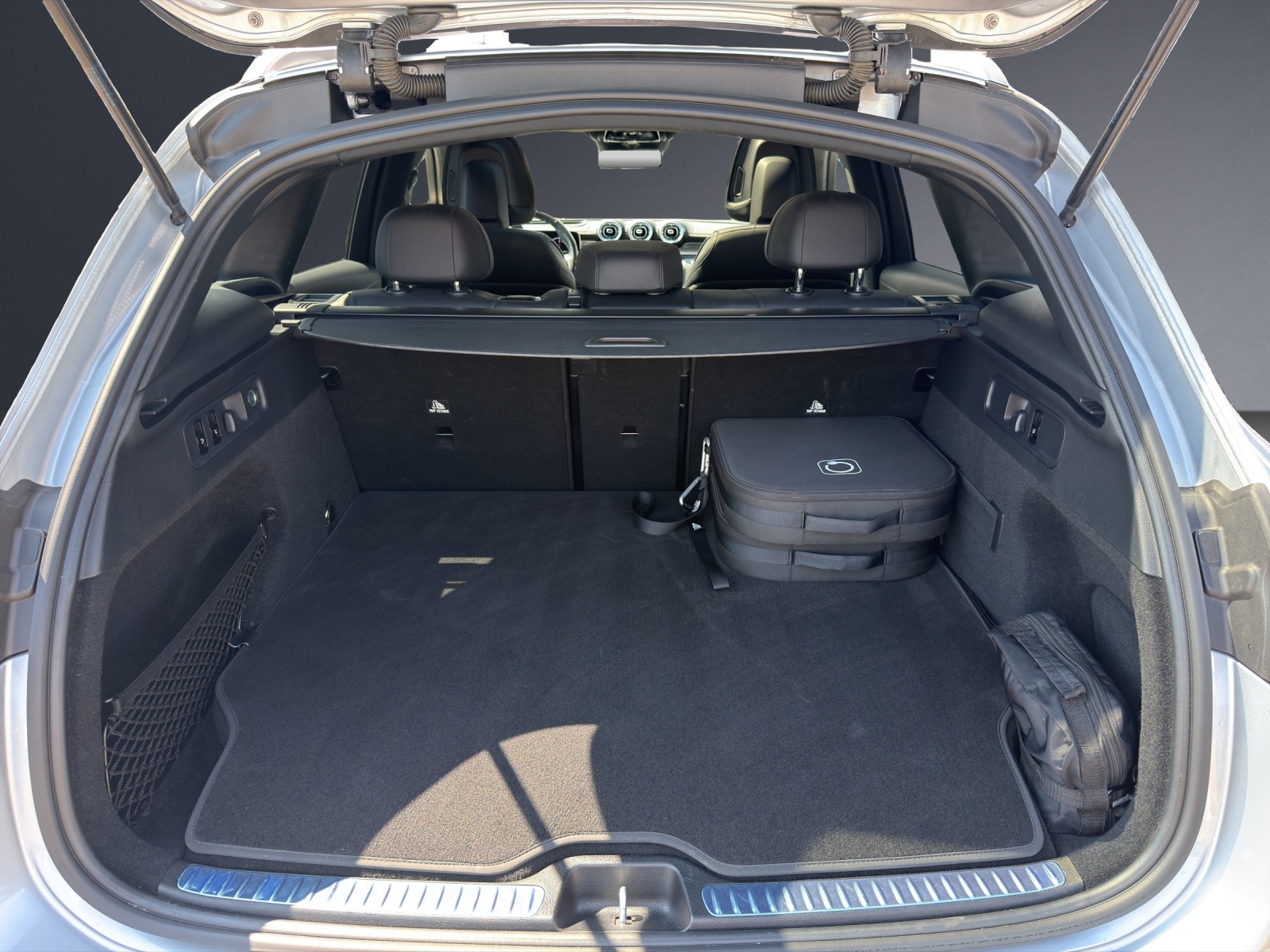 MERCEDES-BENZ GLC 300 e 4Matic 9G-Tronic-image-11