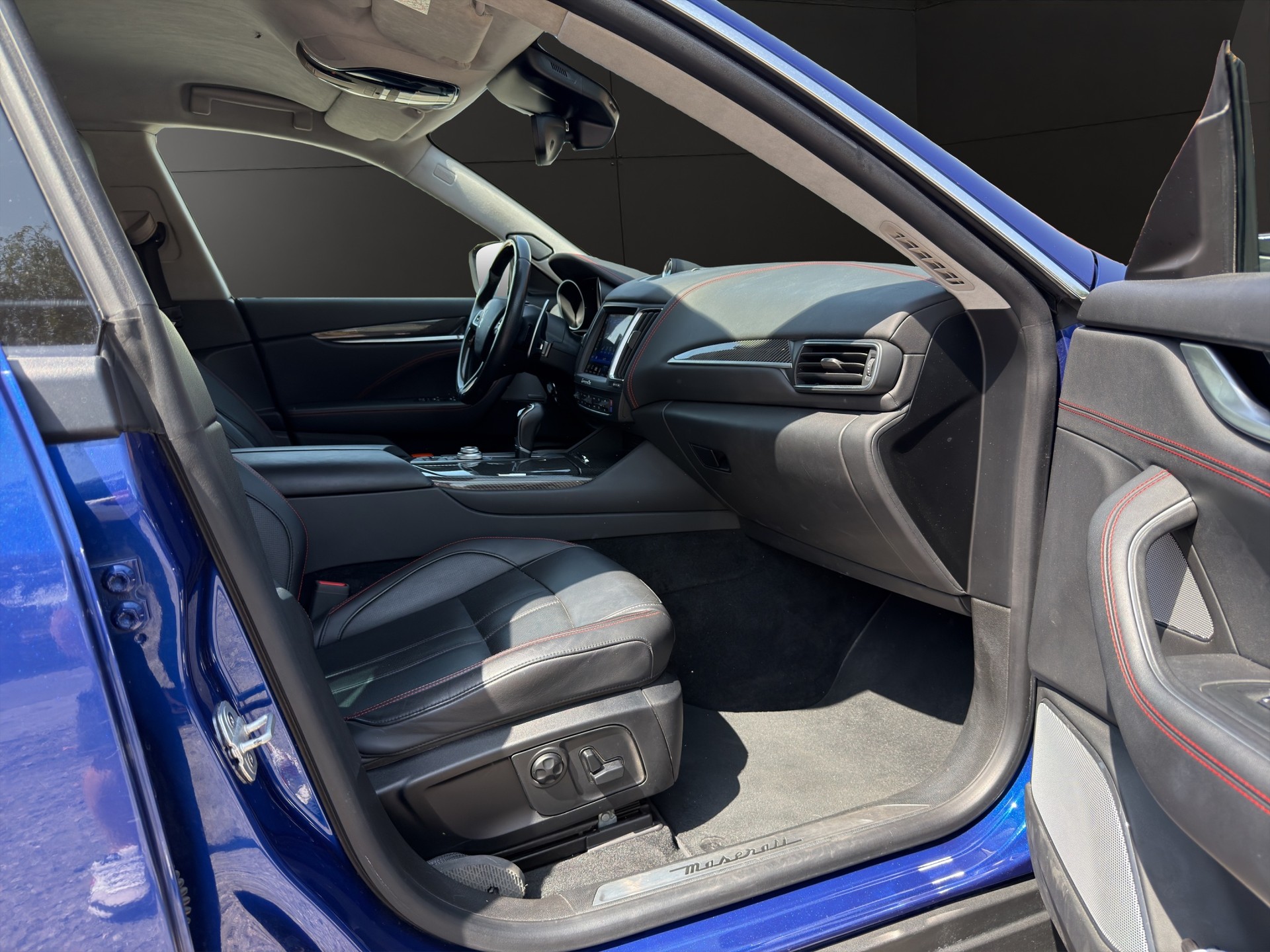 MASERATI Levante S 3.0 V6 GranLusso Automatica-image-13