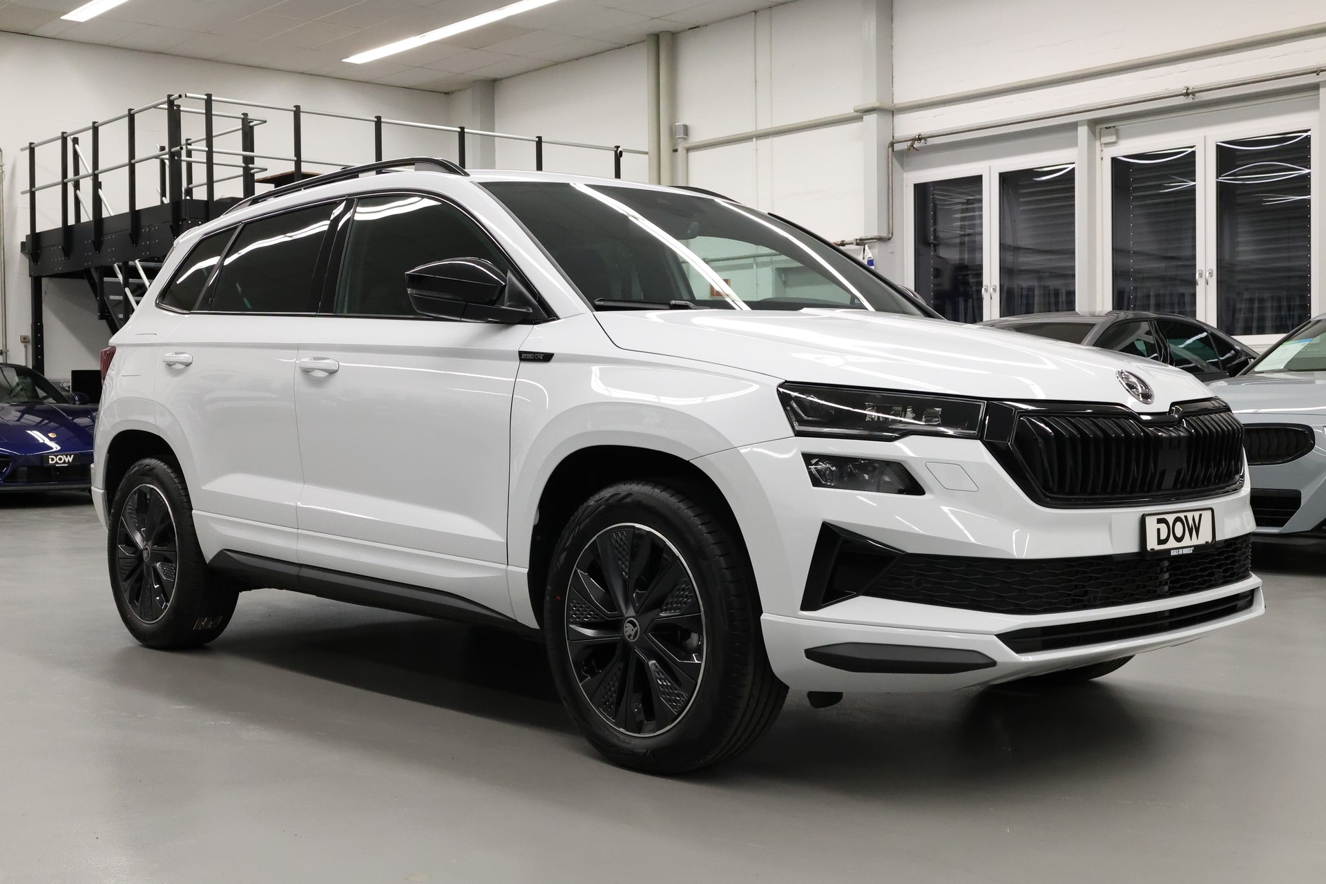 SKODA Karoq 1.5 TSI SportLine DSG-showroom-element-1