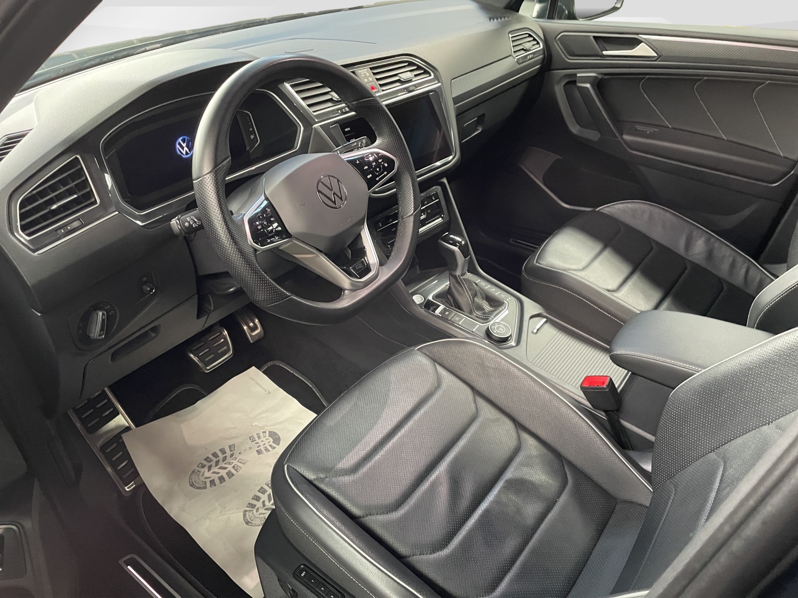 VW Tiguan Allspace 2.0 TSI R-Line DSG 7.PL-image-6