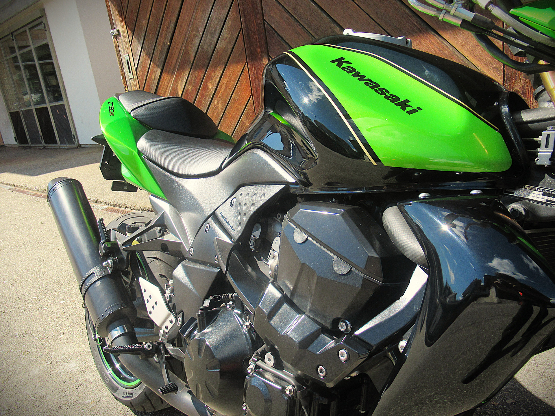 KAWASAKI Z 750 R-image-3
