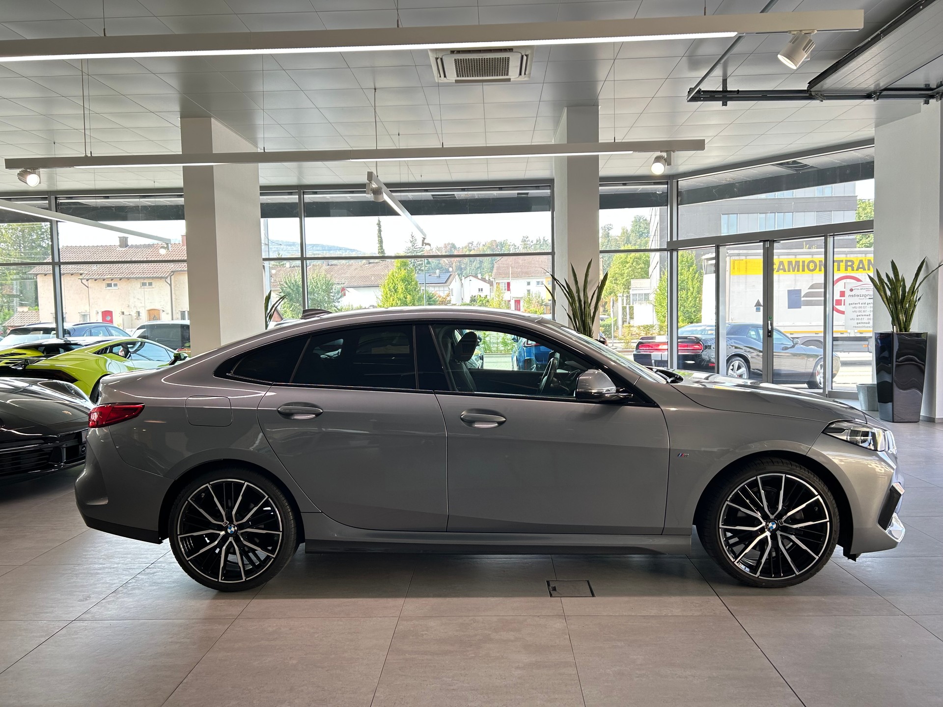 BMW 218d Gran Coupe M Sport DKG-showroom-element-3