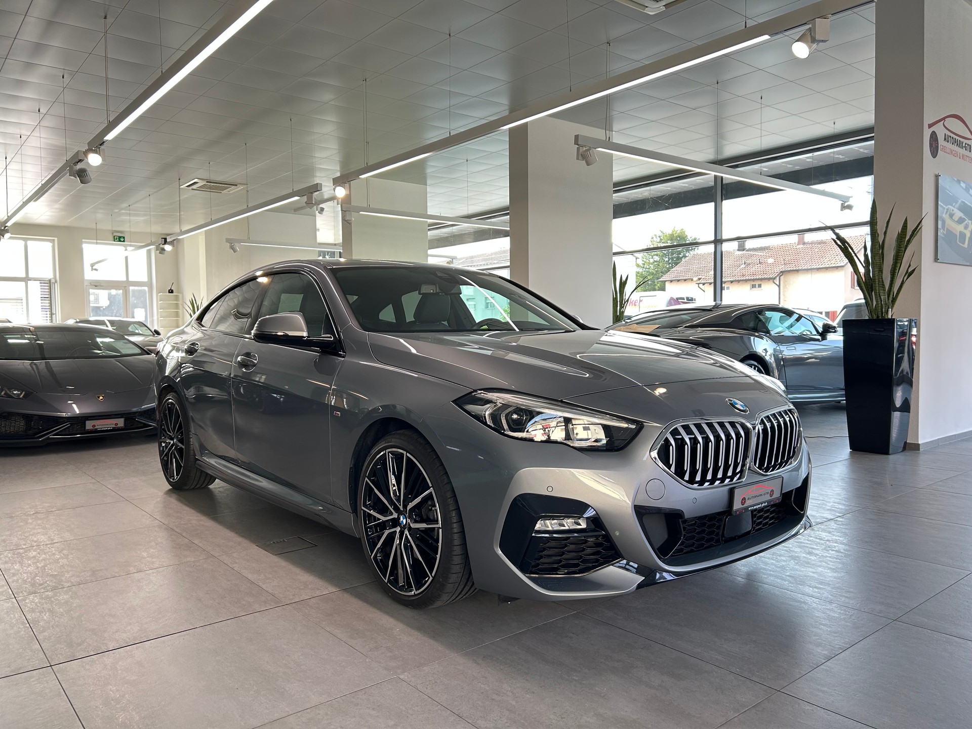 BMW 218d Gran Coupe M Sport DKG-showroom-element-1