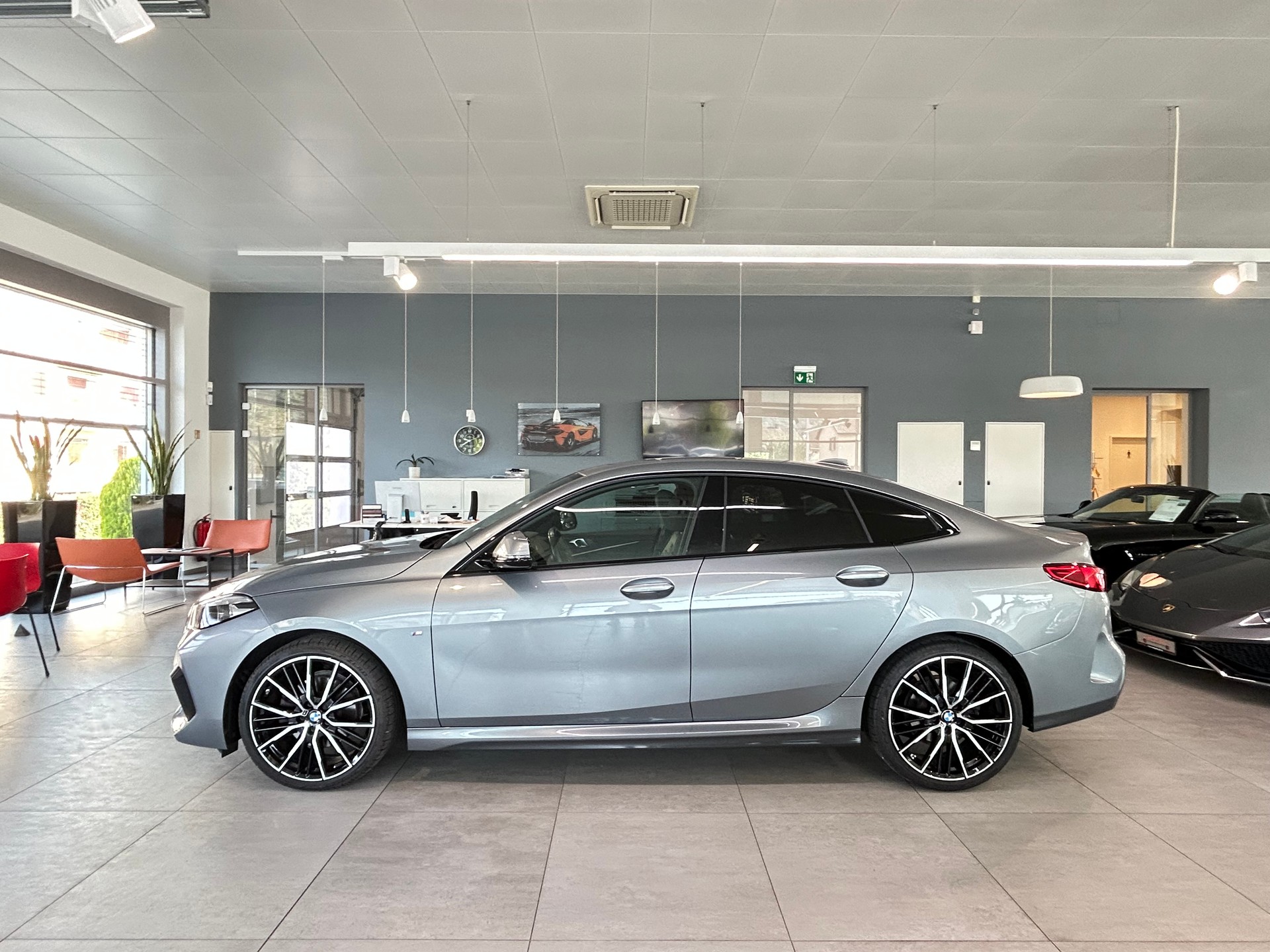 BMW 218d Gran Coupe M Sport DKG-showroom-element-2