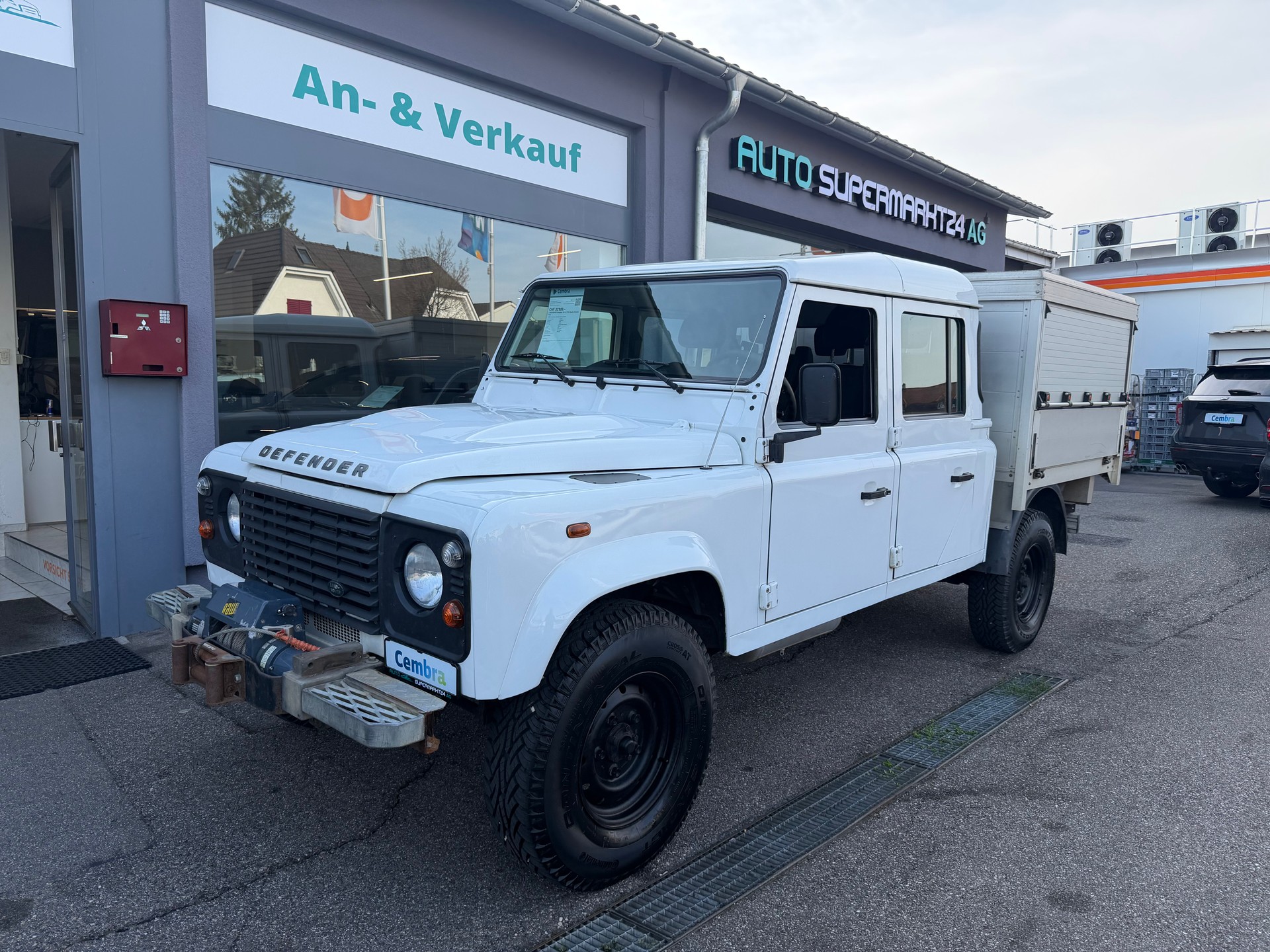 LAND ROVER Defender 130 2.2 TD4 Double Chassis Cab