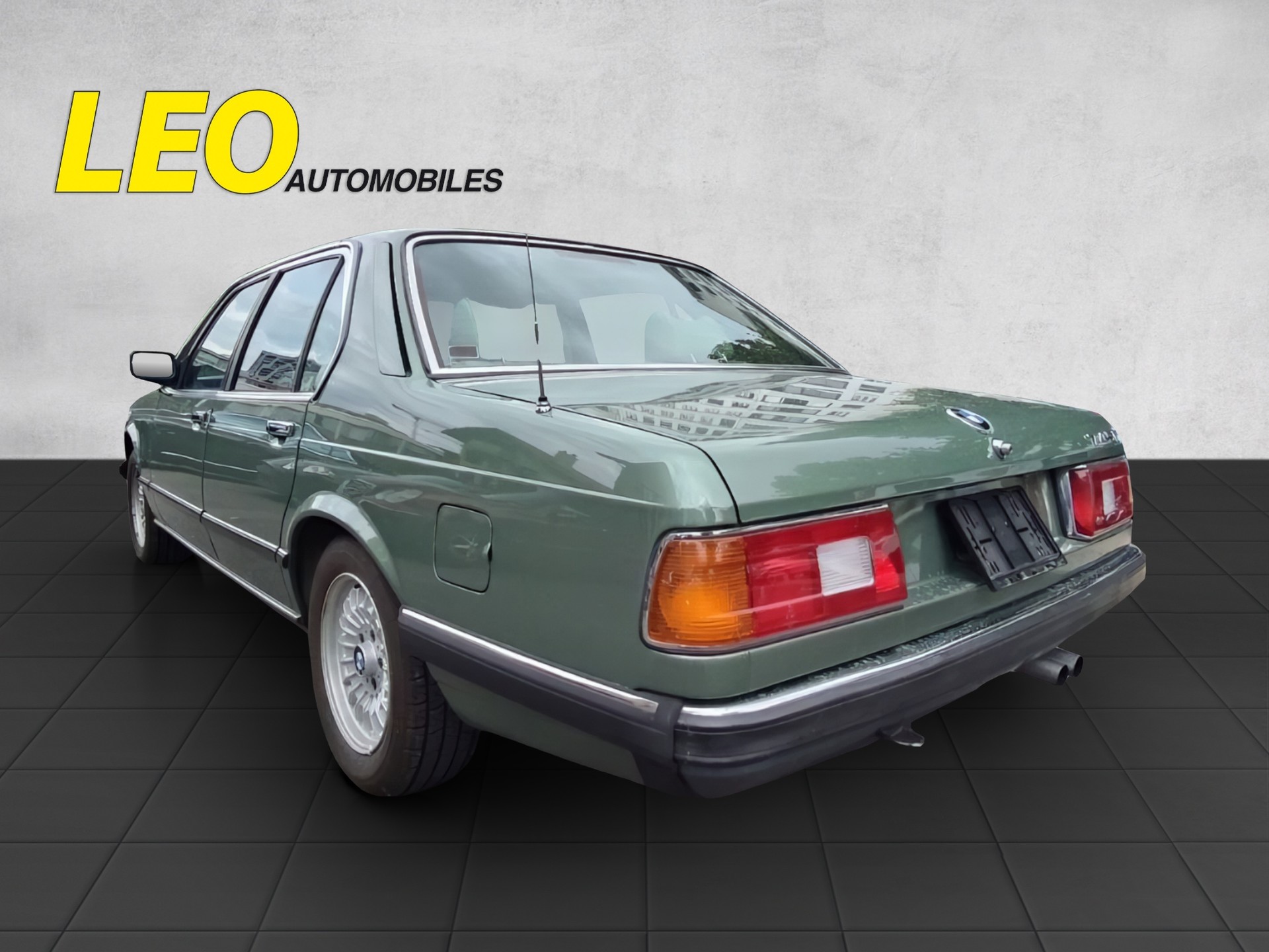 BMW 745i A Turbo-image-2