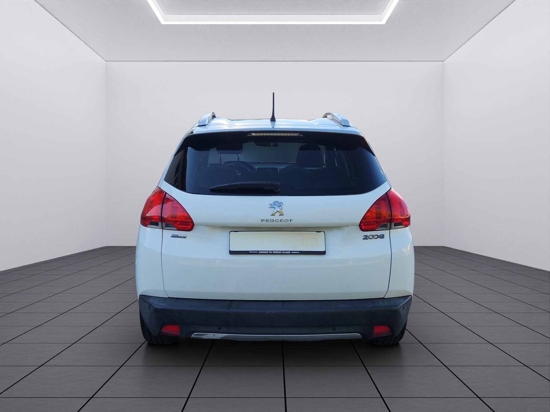 PEUGEOT 2008 1.2 PureTech Allure-image-4