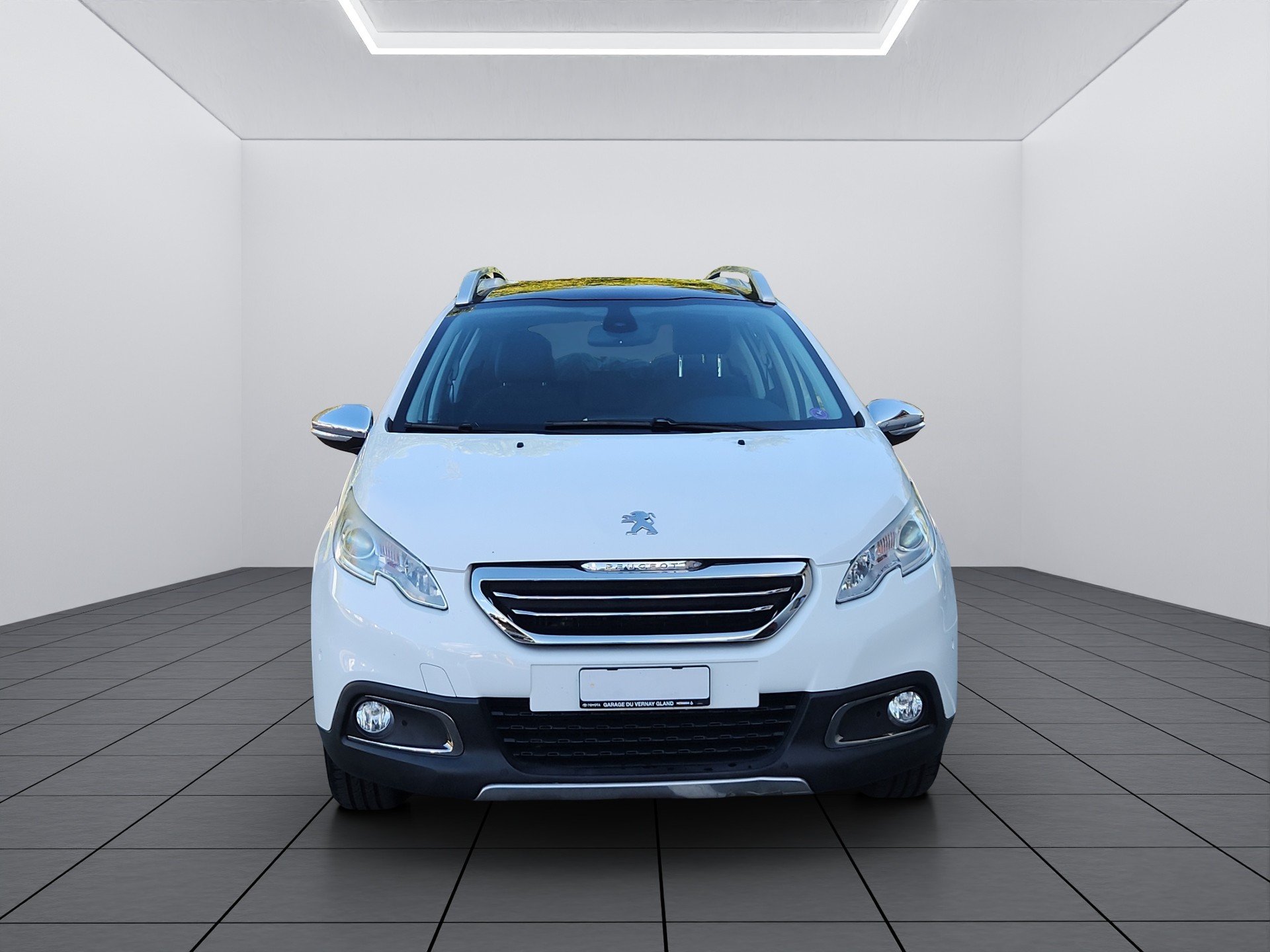 PEUGEOT 2008 1.2 PureTech Allure-showroom-element-1