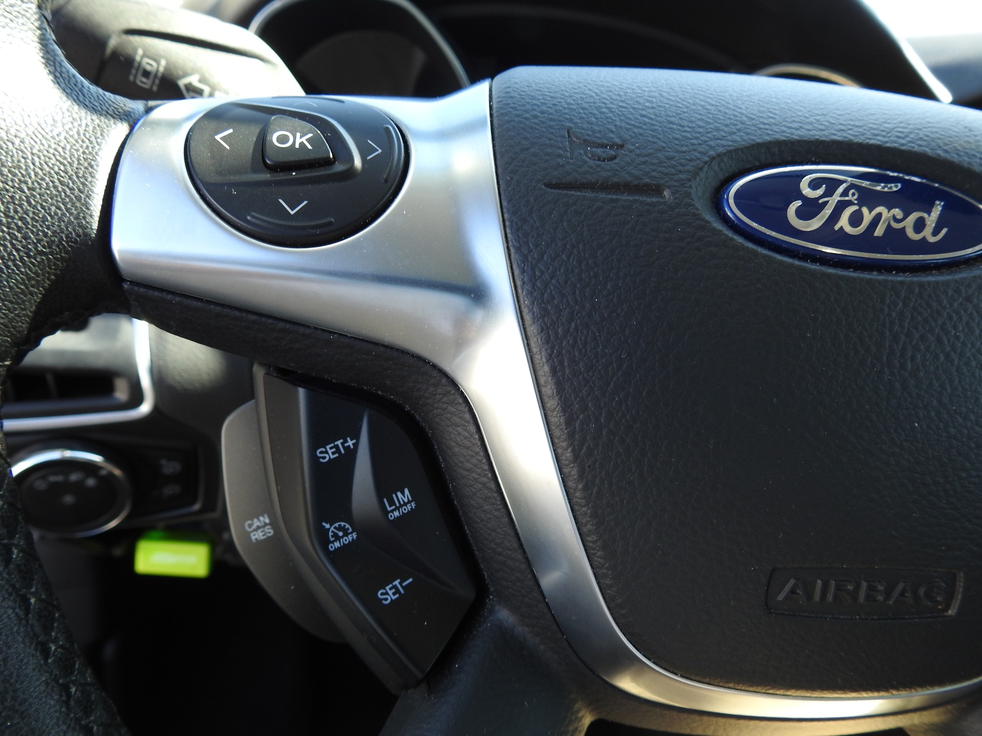 FORD Focus 2.0 TDCi Titanium PowerShift-image-23