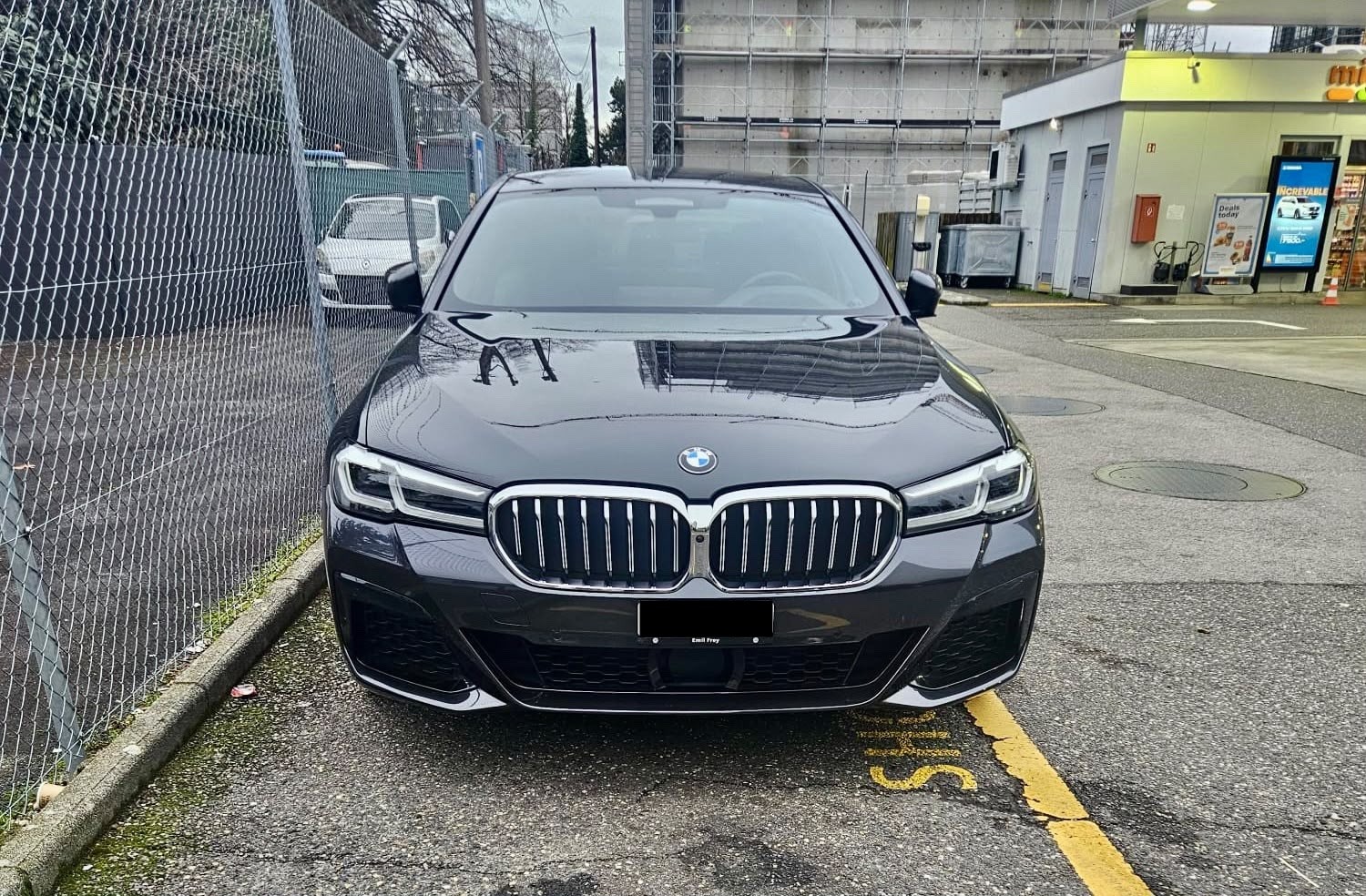 BMW 530e xDrive Pure M sport Steptronic-image-1