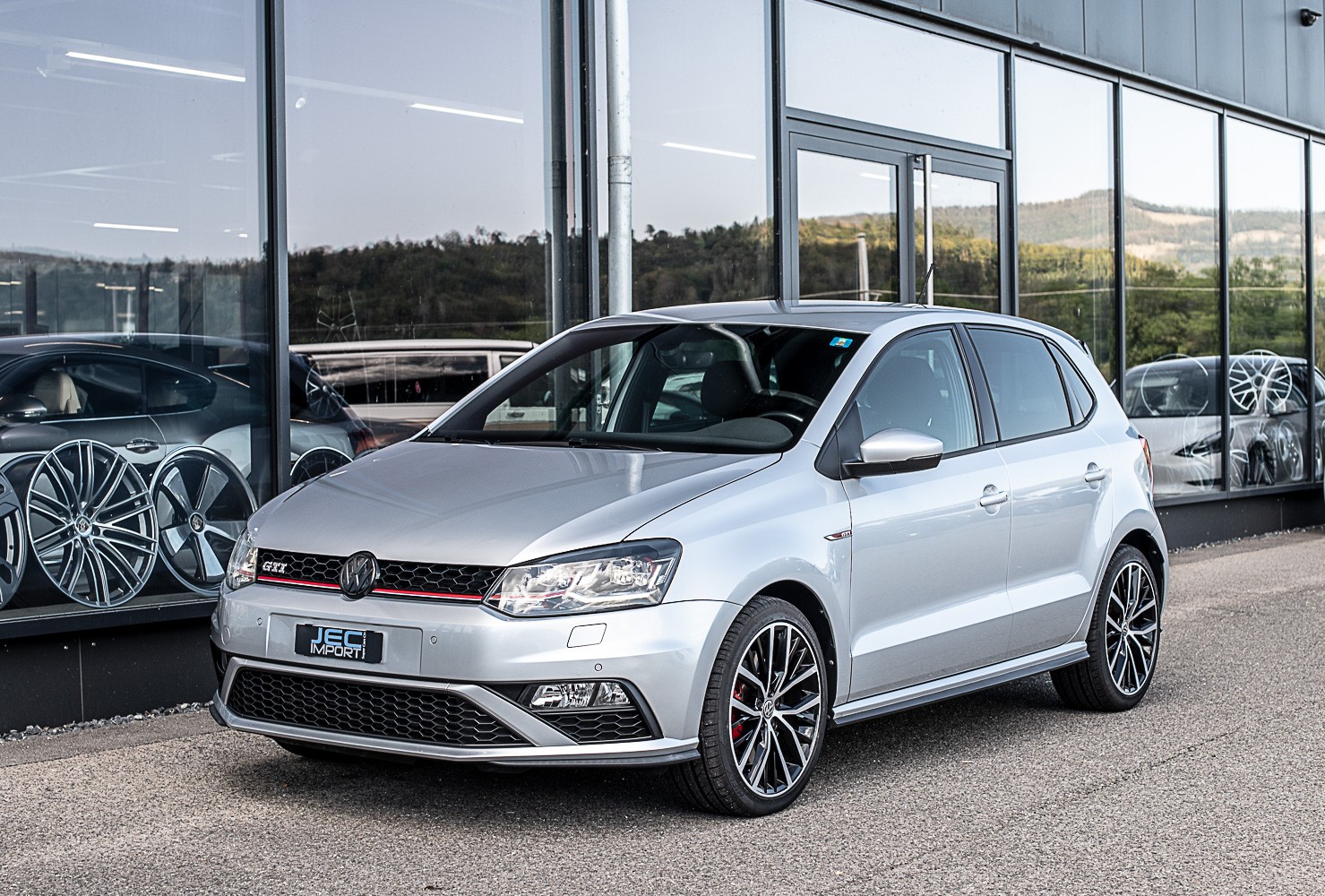 VW Polo 1.8 TSI GTI BMT-showroom-element-1