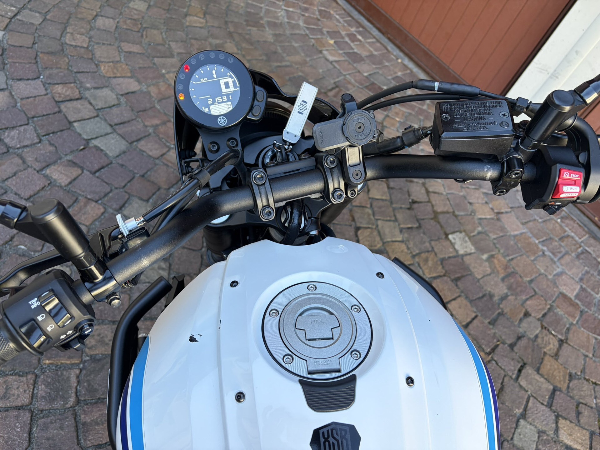 YAMAHA XSR 700-image-8