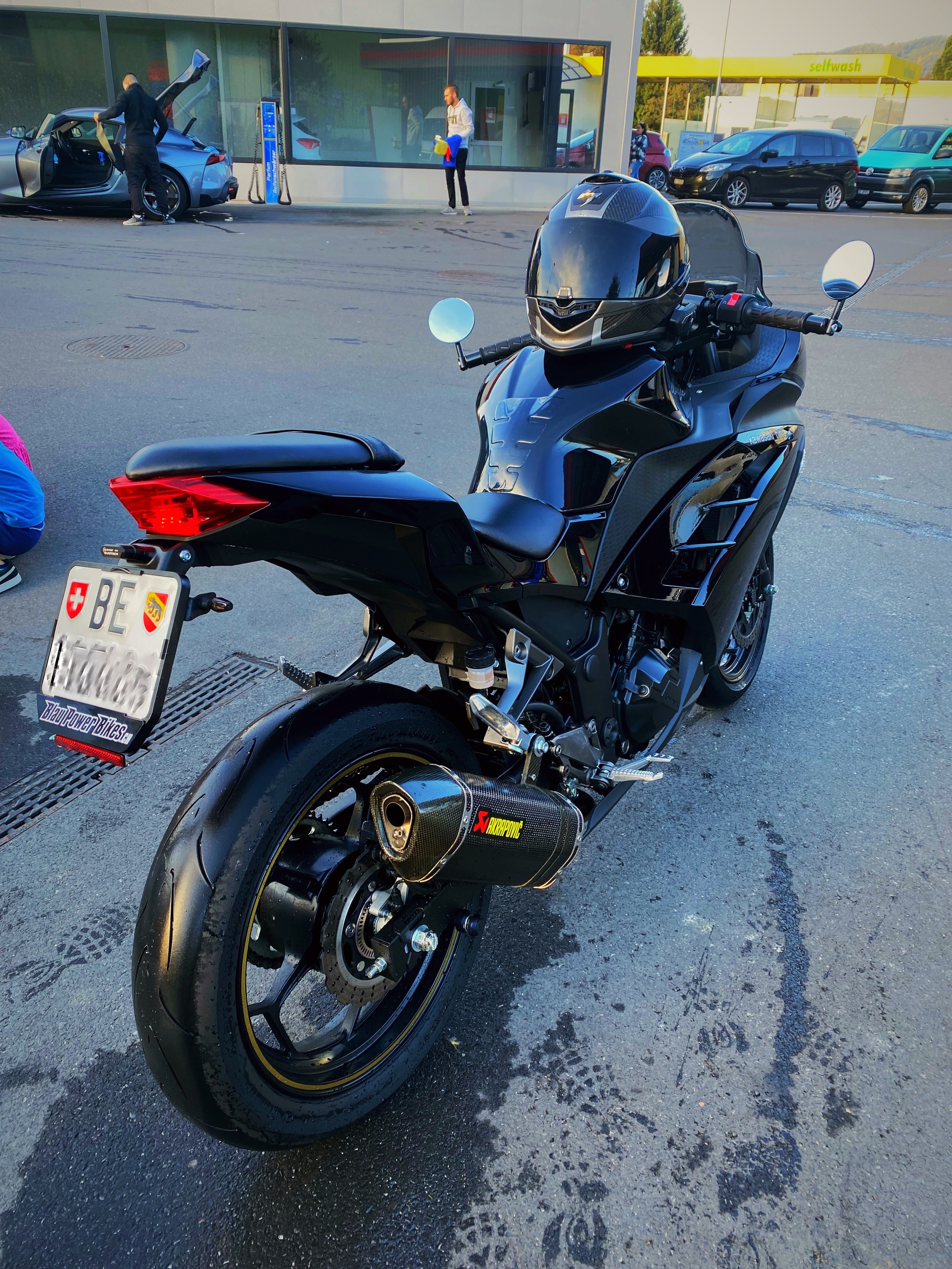 KAWASAKI Ninja 300 ABS-image-1