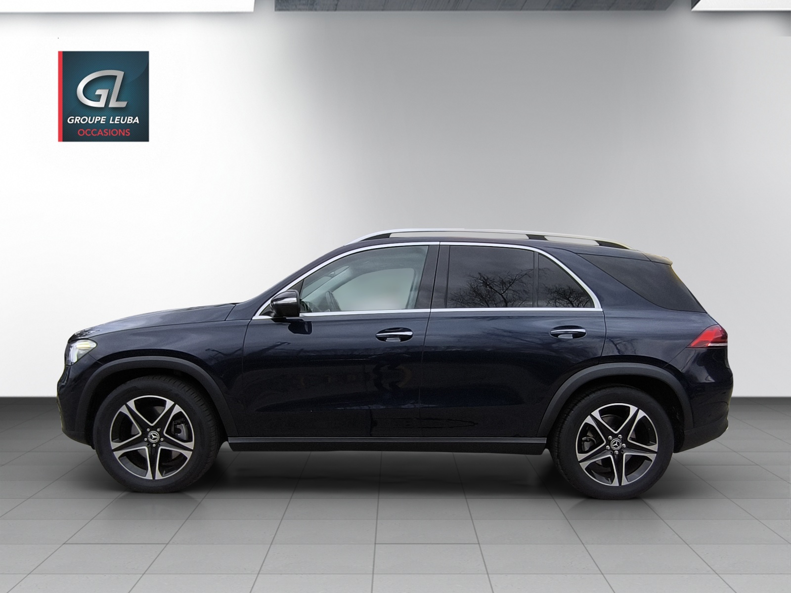 MERCEDES-BENZ GLE 450 4Matic AMG Line 9G-Tronic-showroom-element-2