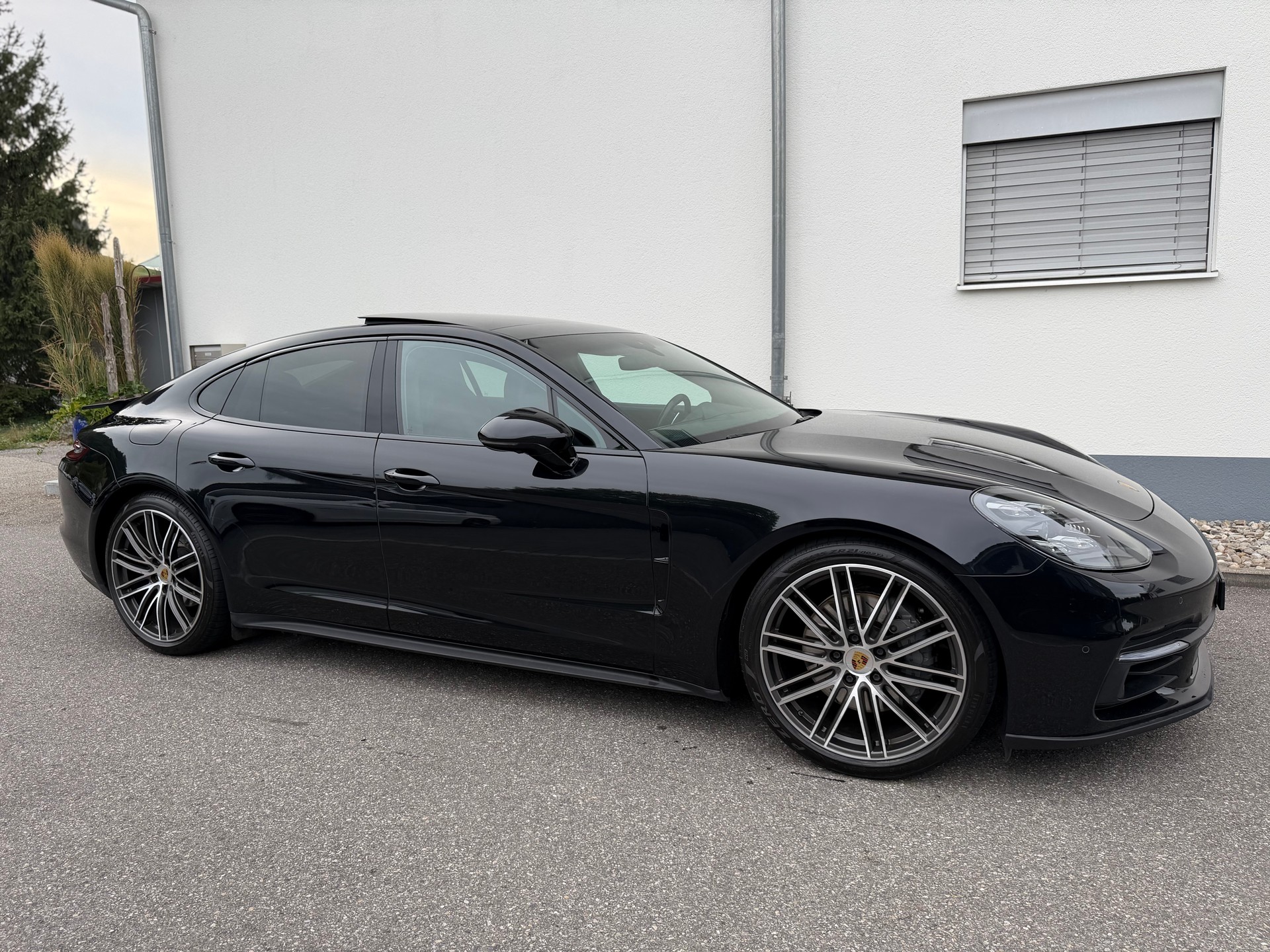 PORSCHE Panamera 4S PDK-showroom-element-3